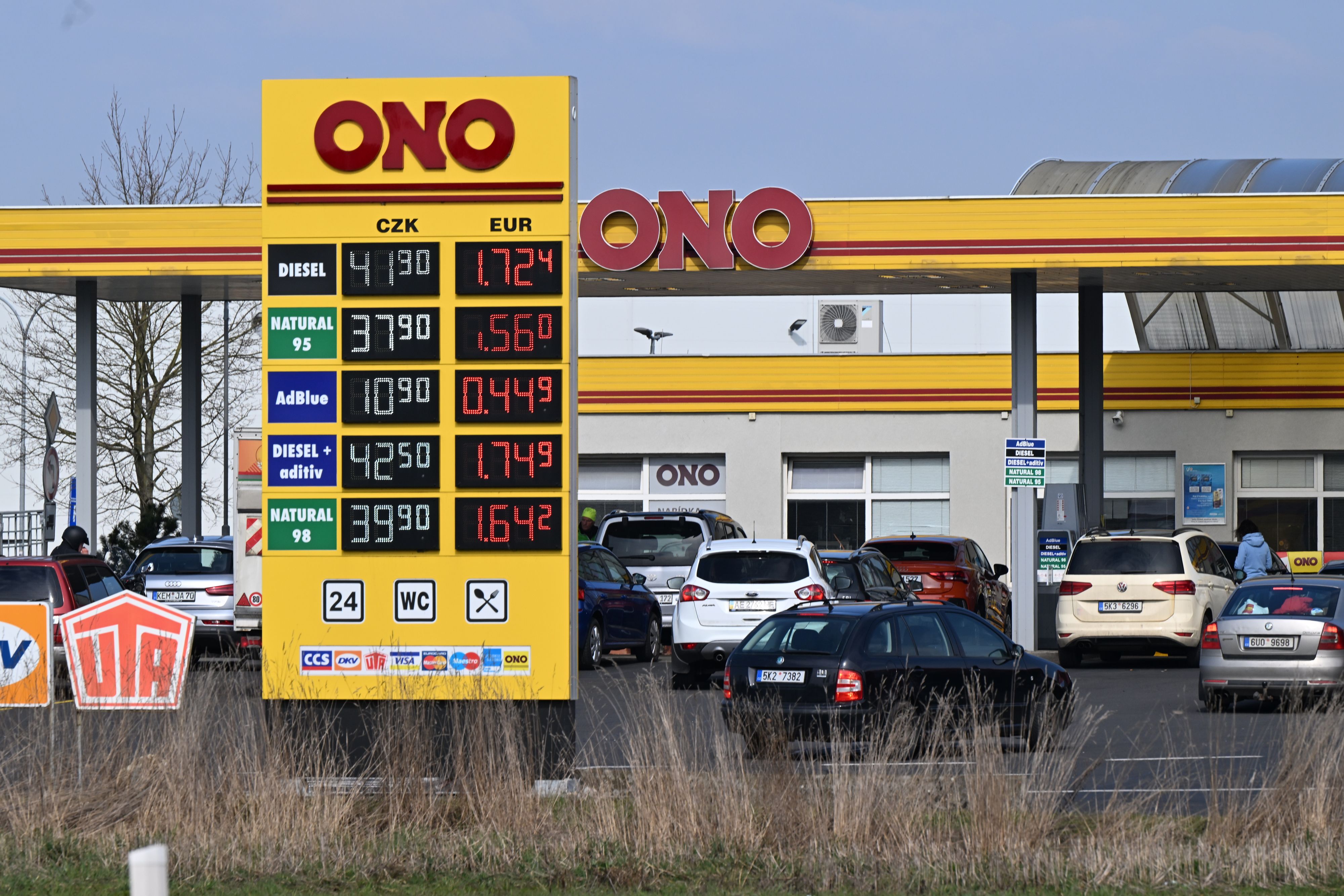 Heute.at - Tanken 30 Cent billiger – Tschechien senkt Spritpreise