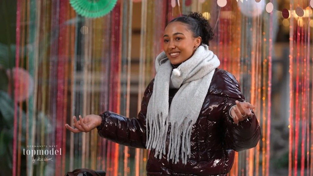 Plötzlich steht Safia am Set von GNTM.