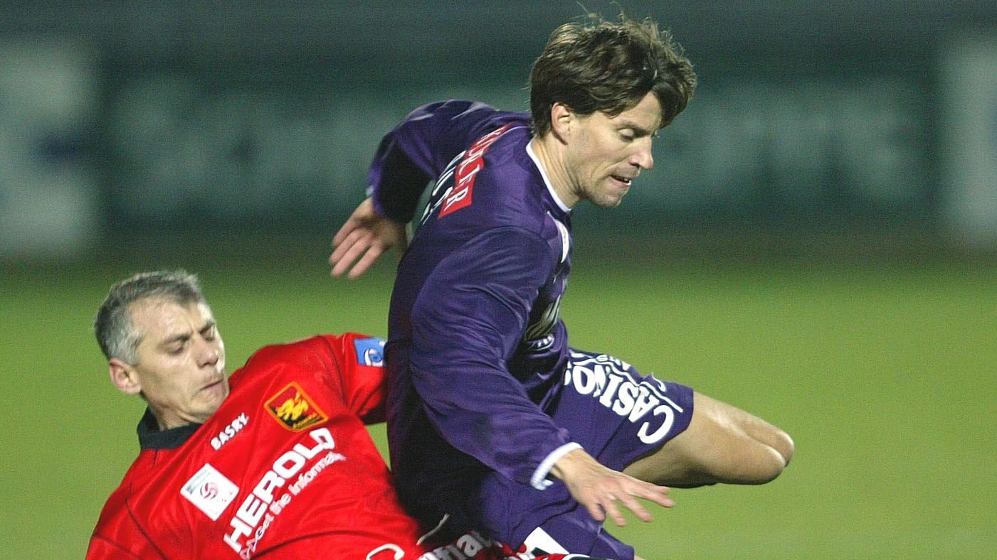 Petter Rudi (r.) im Zweikampf mit Vladimir Jugovic von der Admira (2003)