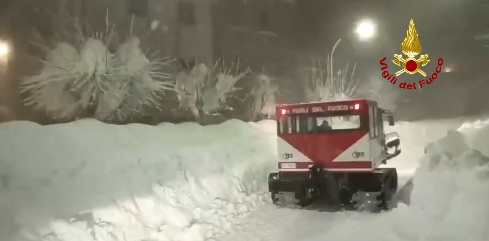 Ein heftiger Wintereinbruch hält Teile Italiens in Atem. 