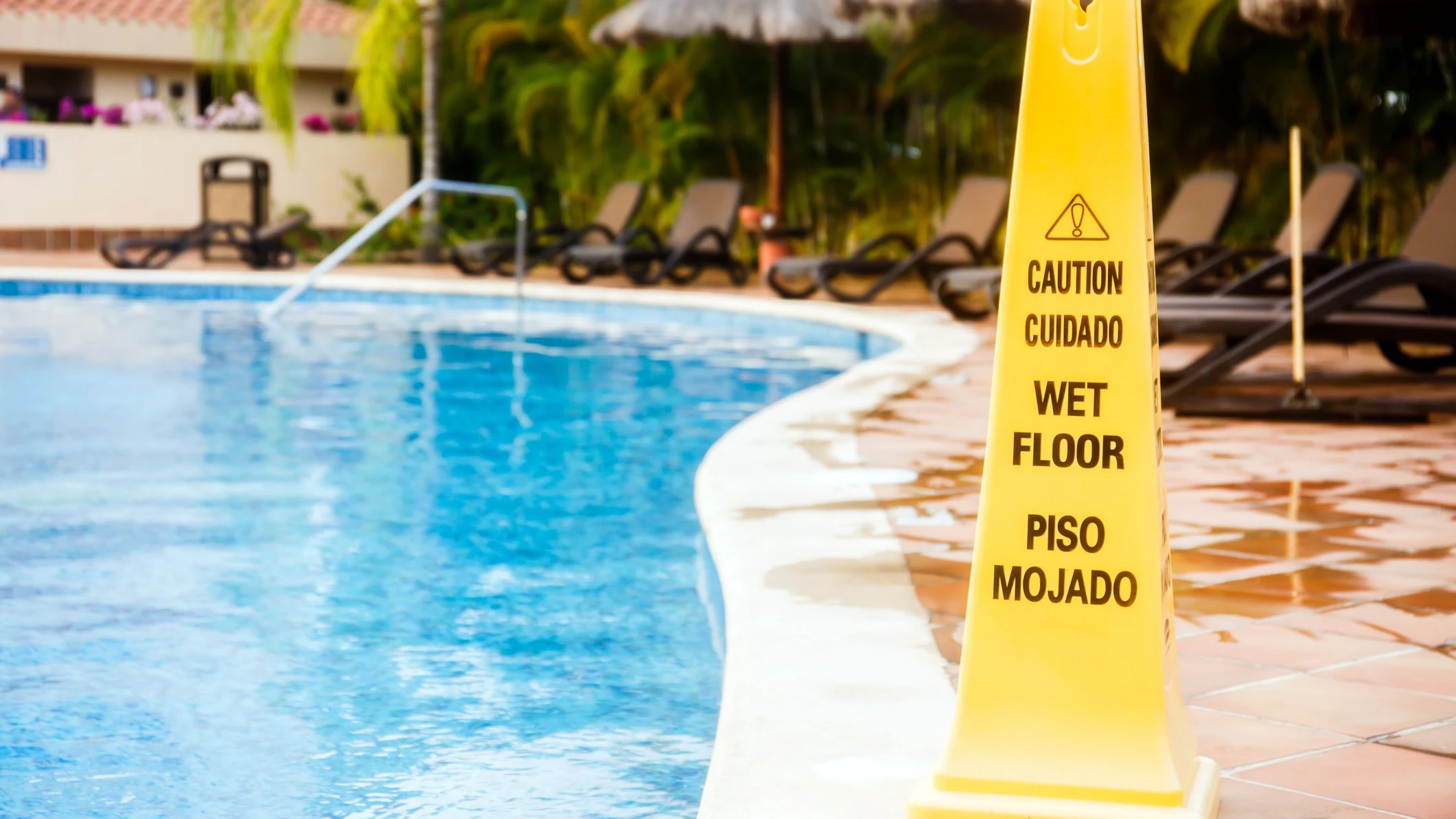 Heute.at - Am Pool ausgerutscht – Bursch starb auf Maturareise