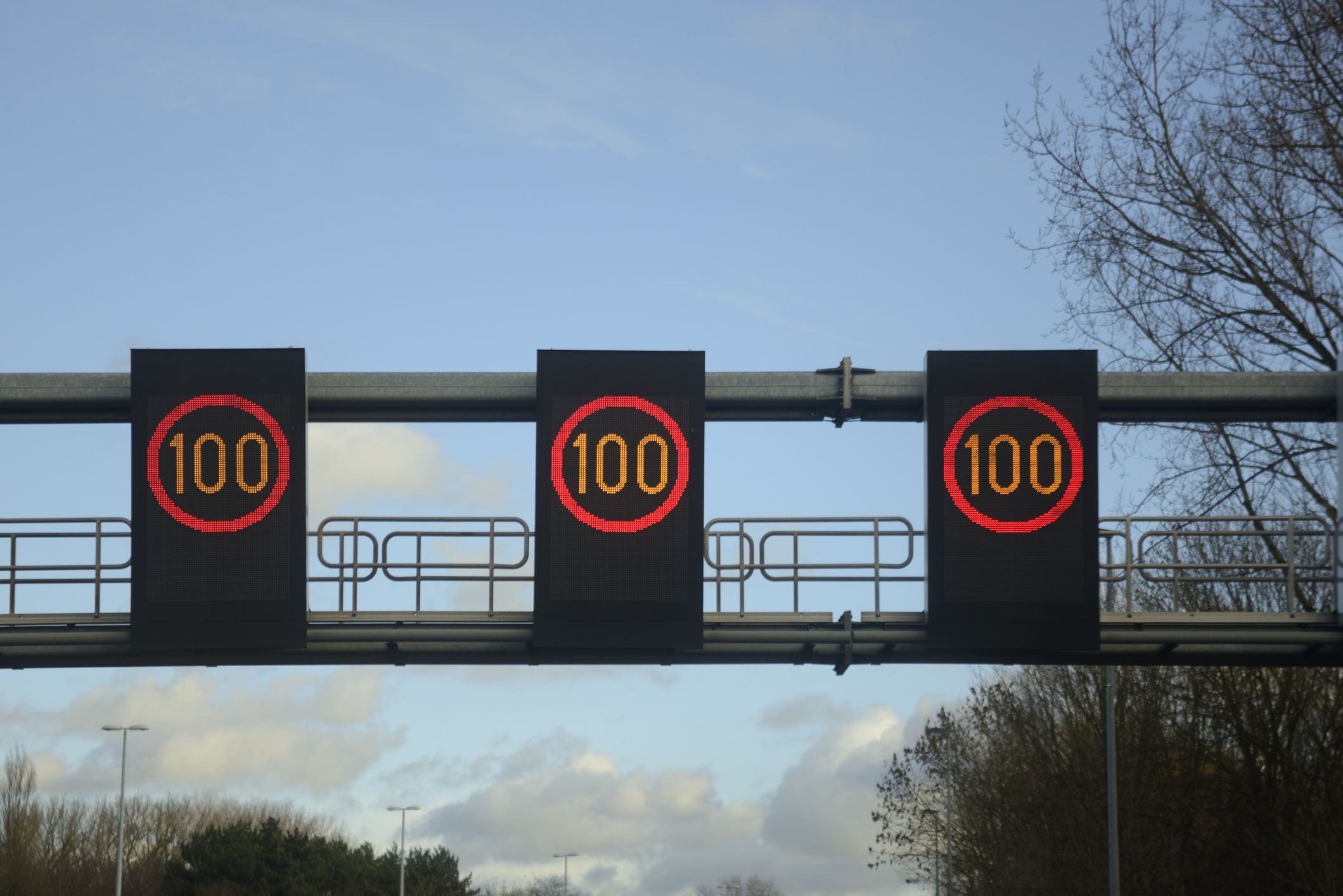 Die Rufe nach einem Tempolimit wegen der Spritknappheit werden lauter.