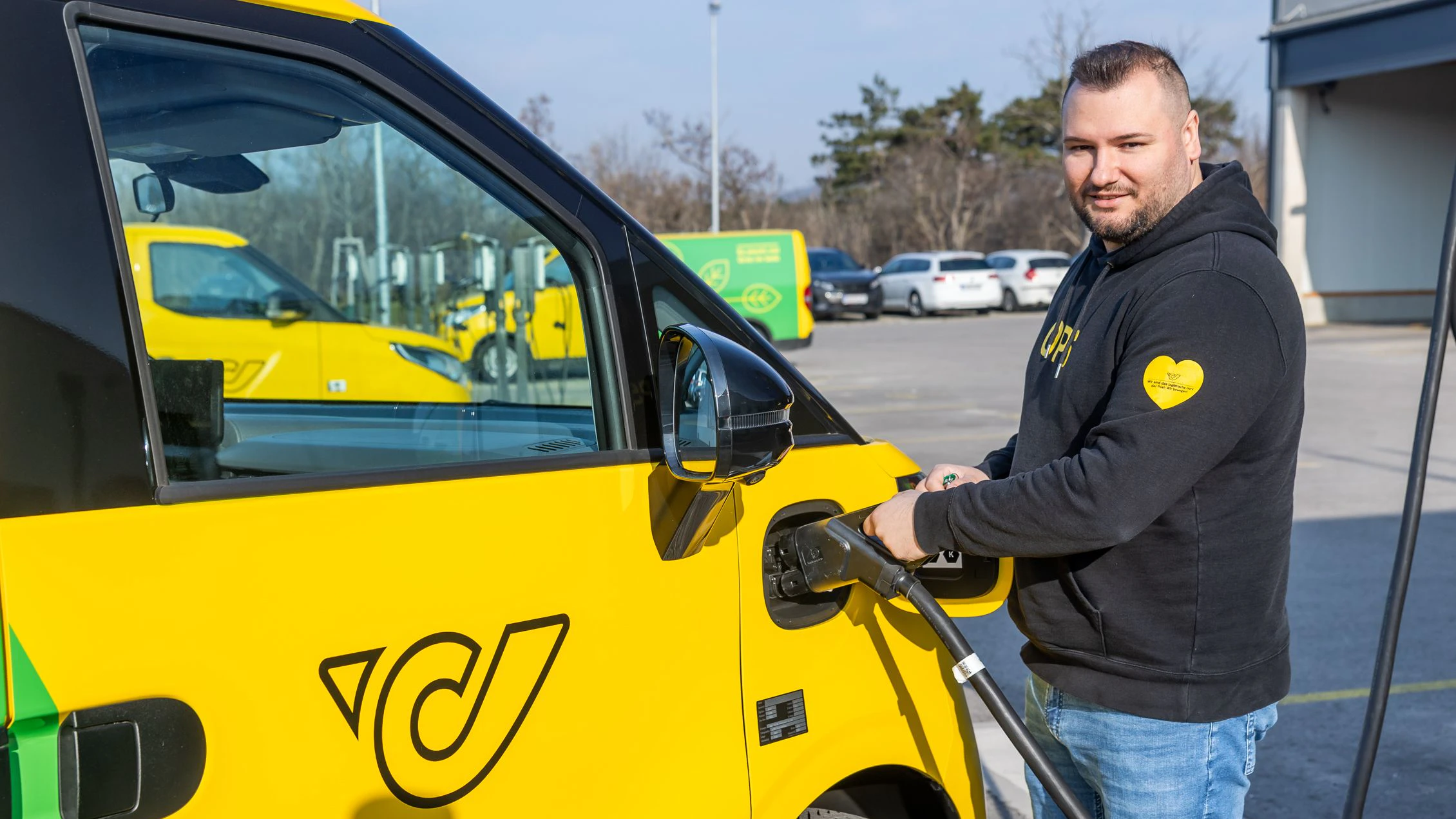 Heute.at - Pilotprojekt macht aus E-Autos fahrende Batterien