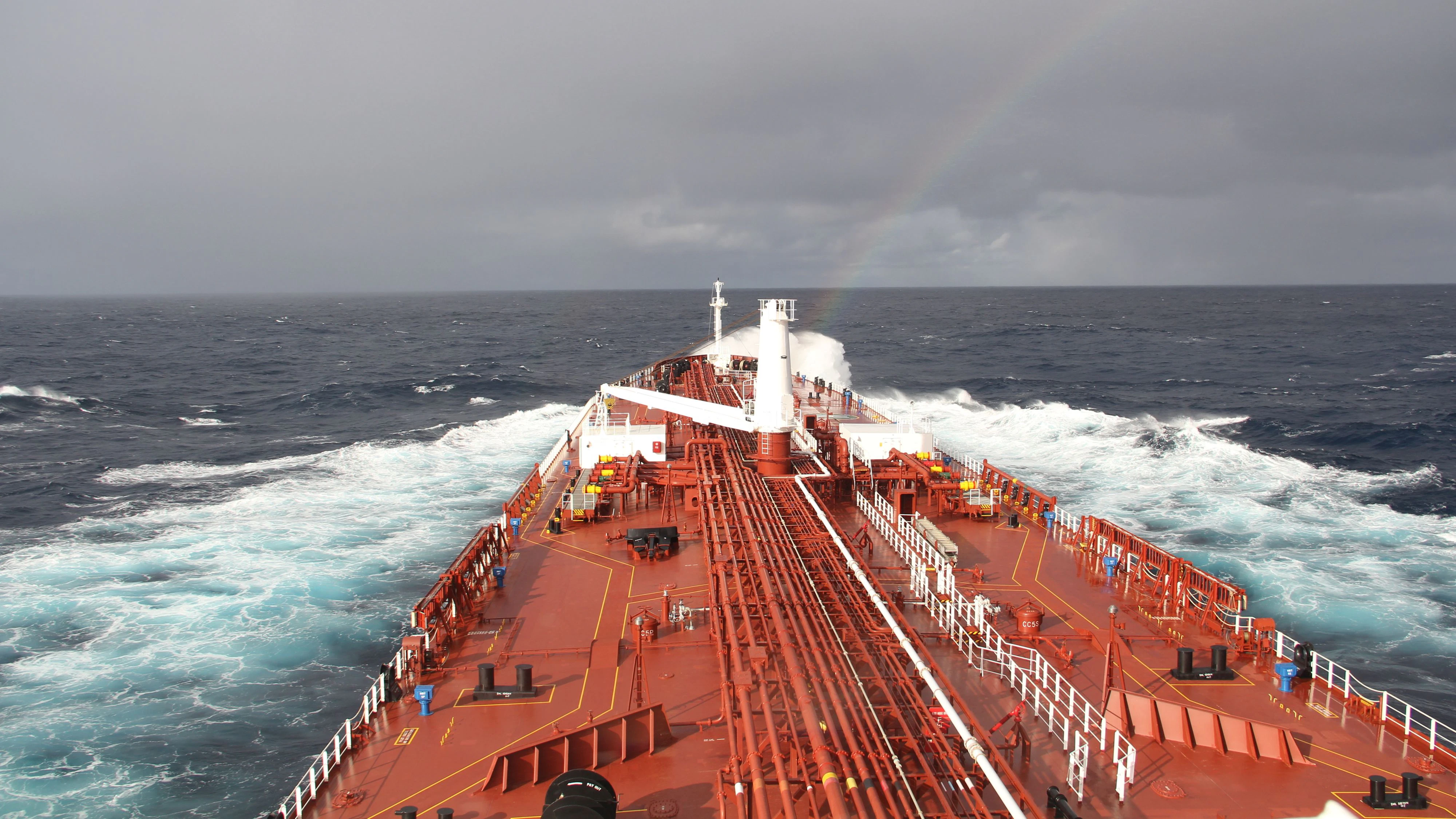 Heute.at - Diesel-Tanker drehen am Meer ab – Europa geht leer aus