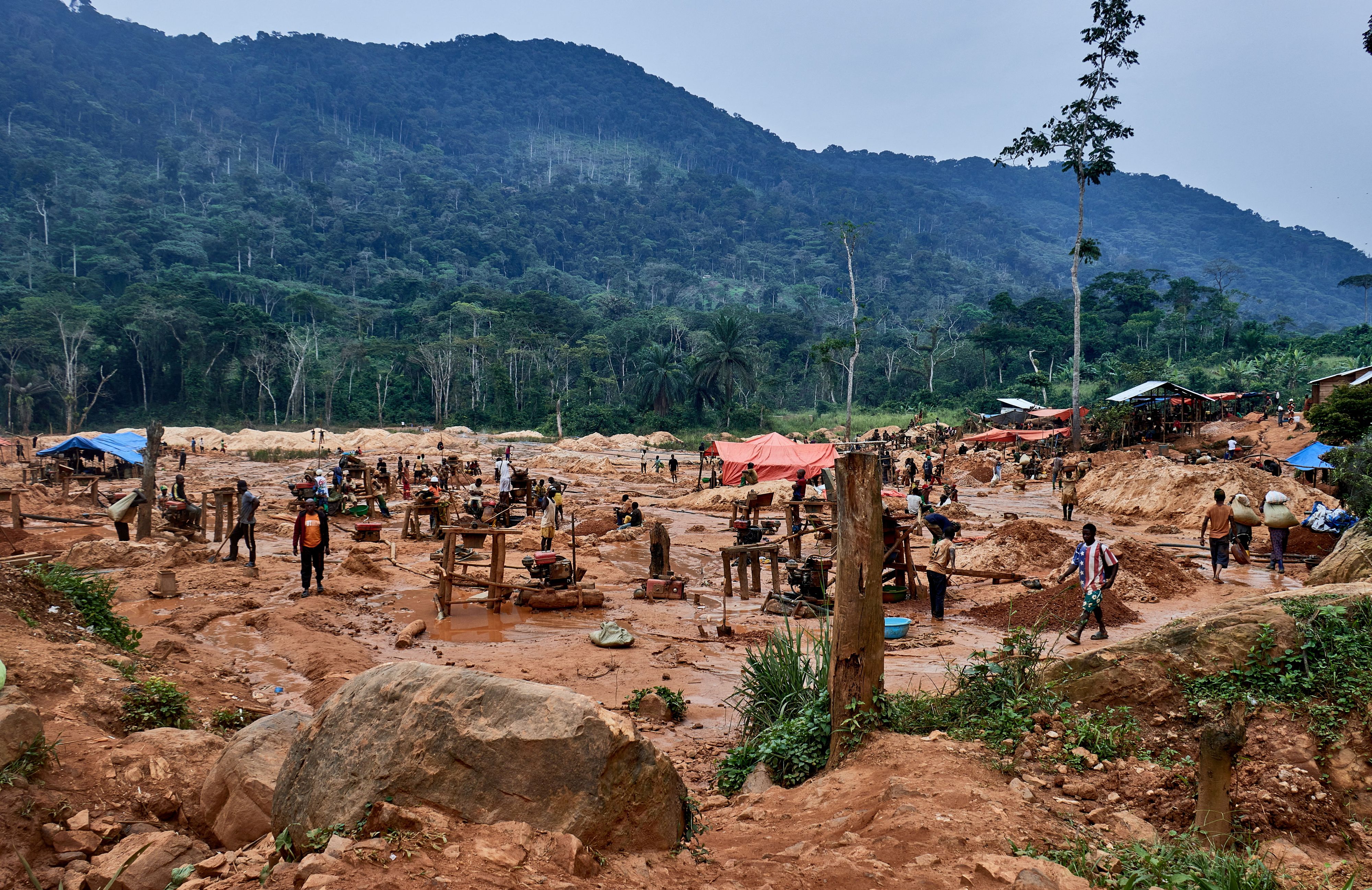 Mehrere Bewohner sollen von der ADF verschleppt worden sein.