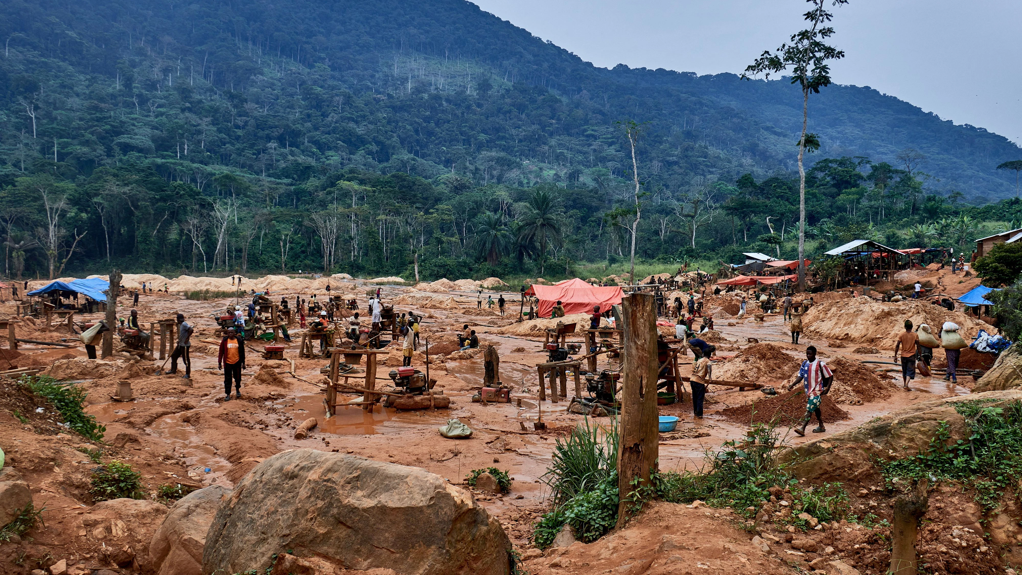 Heute.at - Mindestens 43 Tote bei Angriff im Nordosten Kongos
