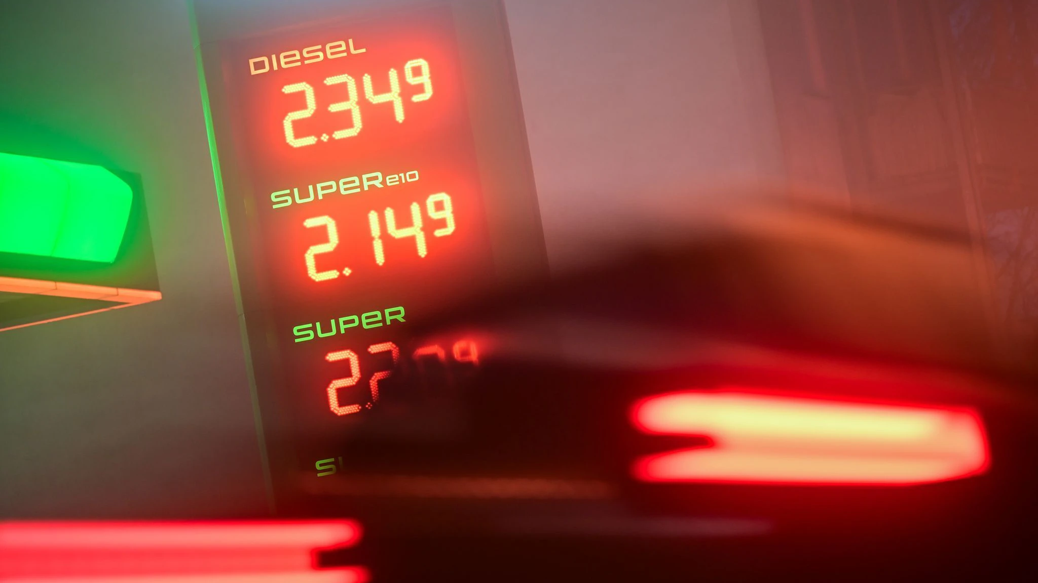 Heute.at - Billiger Sprit schon wieder teurer: Wie geht das bitte?