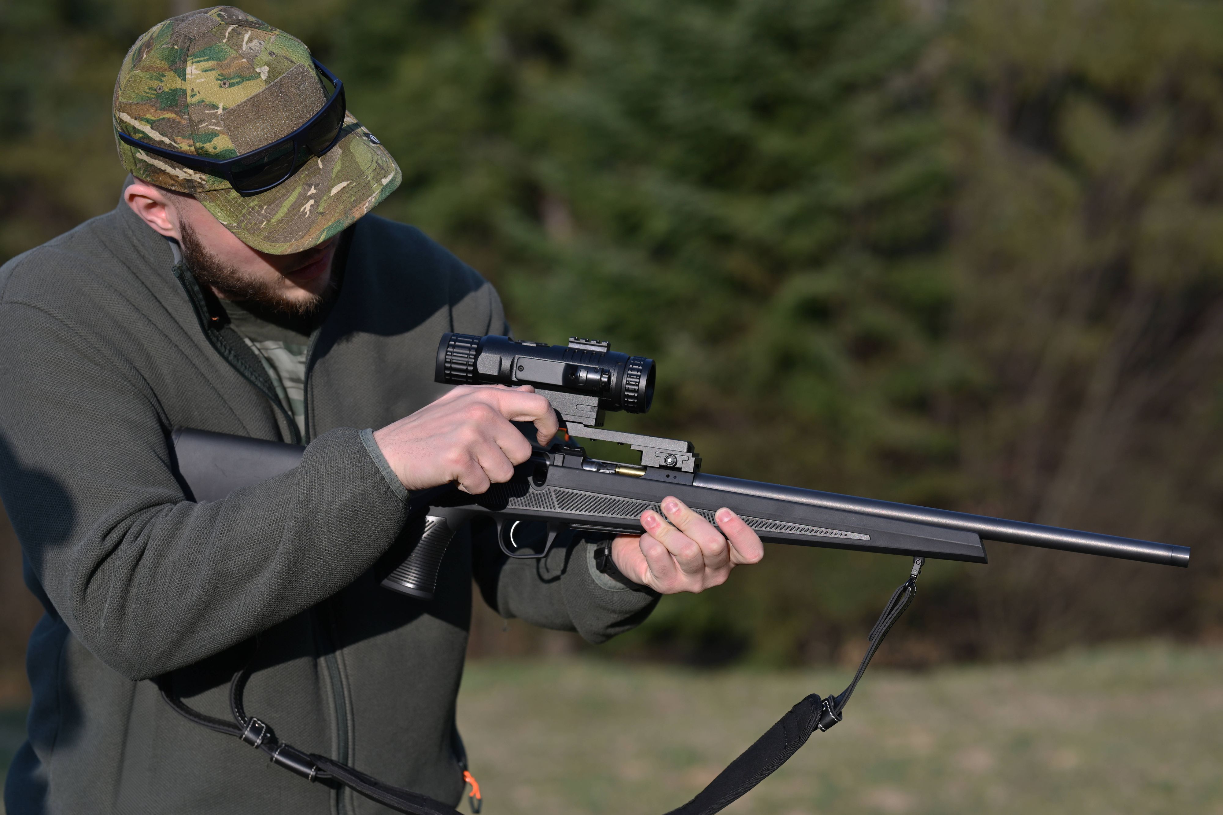 Der Mann hat auf seinem privaten Grundstück wiederholt Schießübungen abgehalten.
