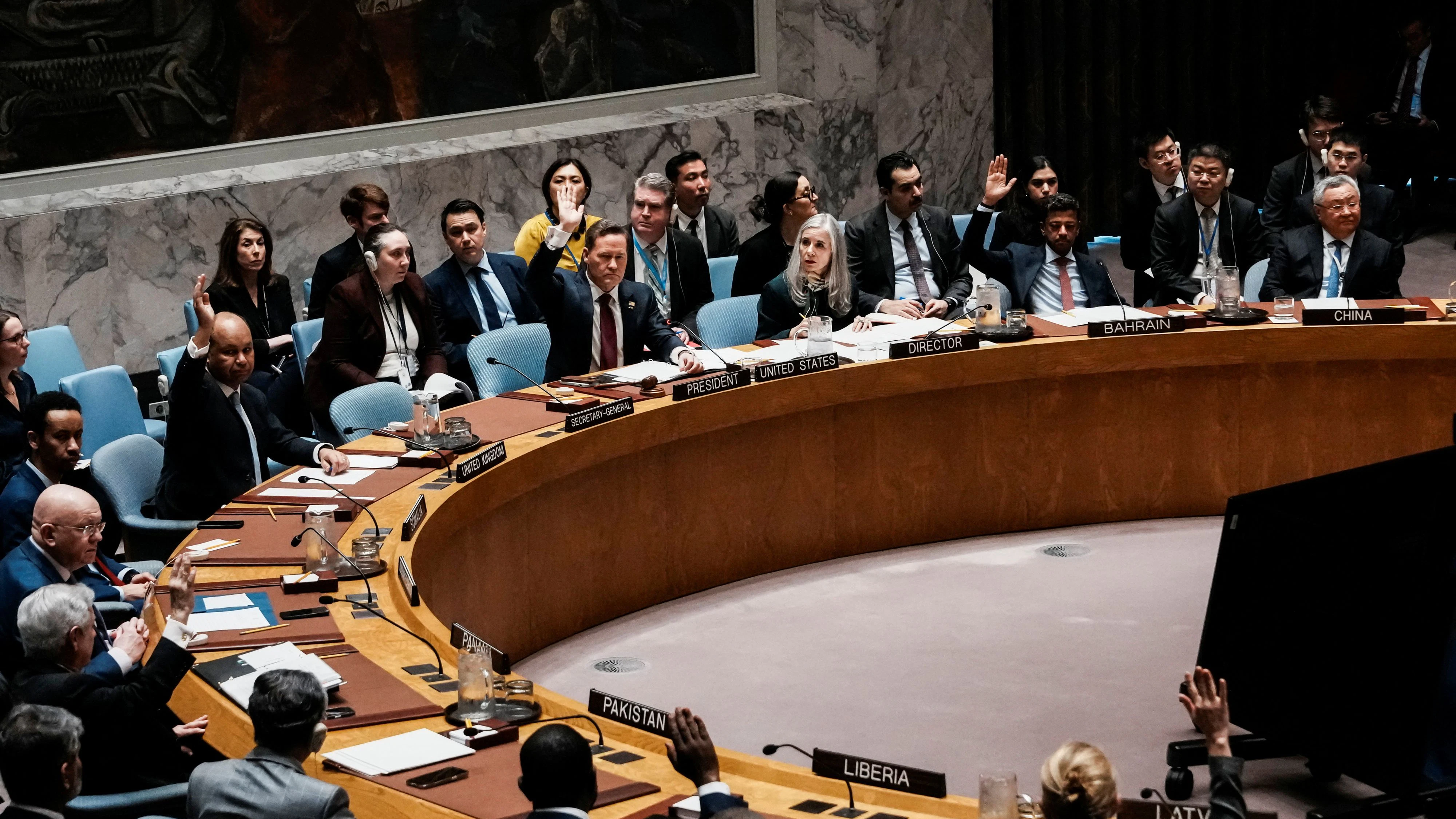 Heute.at - Ölroute in Gefahr – Streit um Militäreinsatz eskaliert