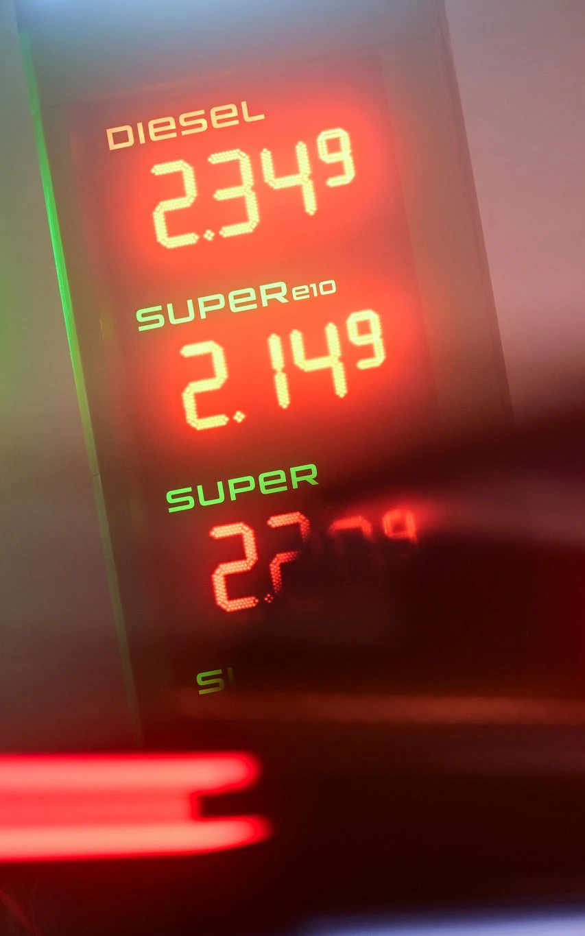 Billiger Sprit schon wieder teurer: Wie kann denn das bitte sein?