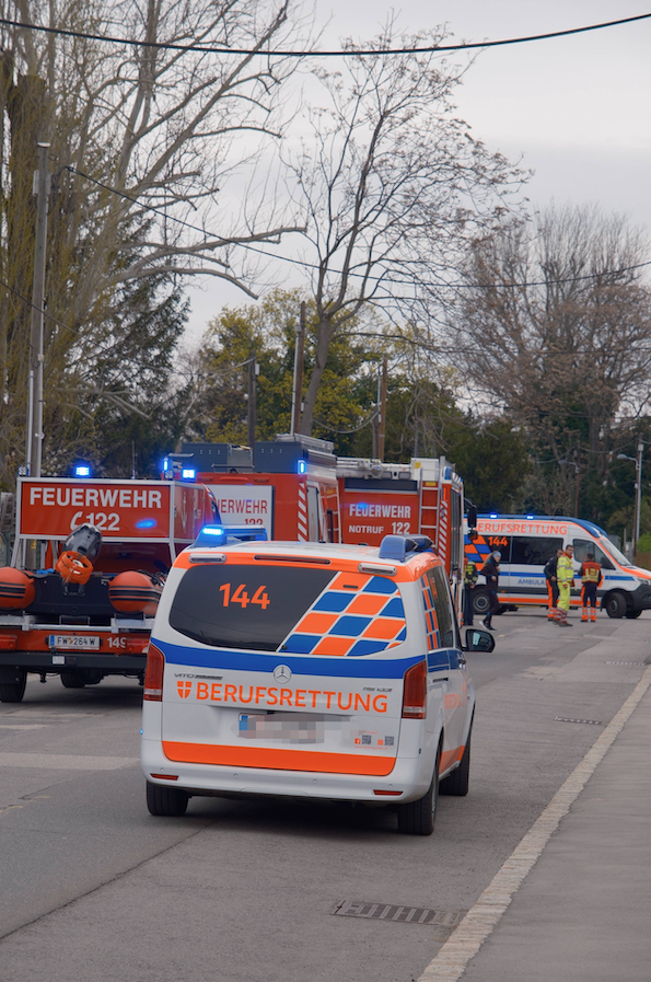 Am Samstagnachmittag kam es an der Donau zum Großeinsatz.