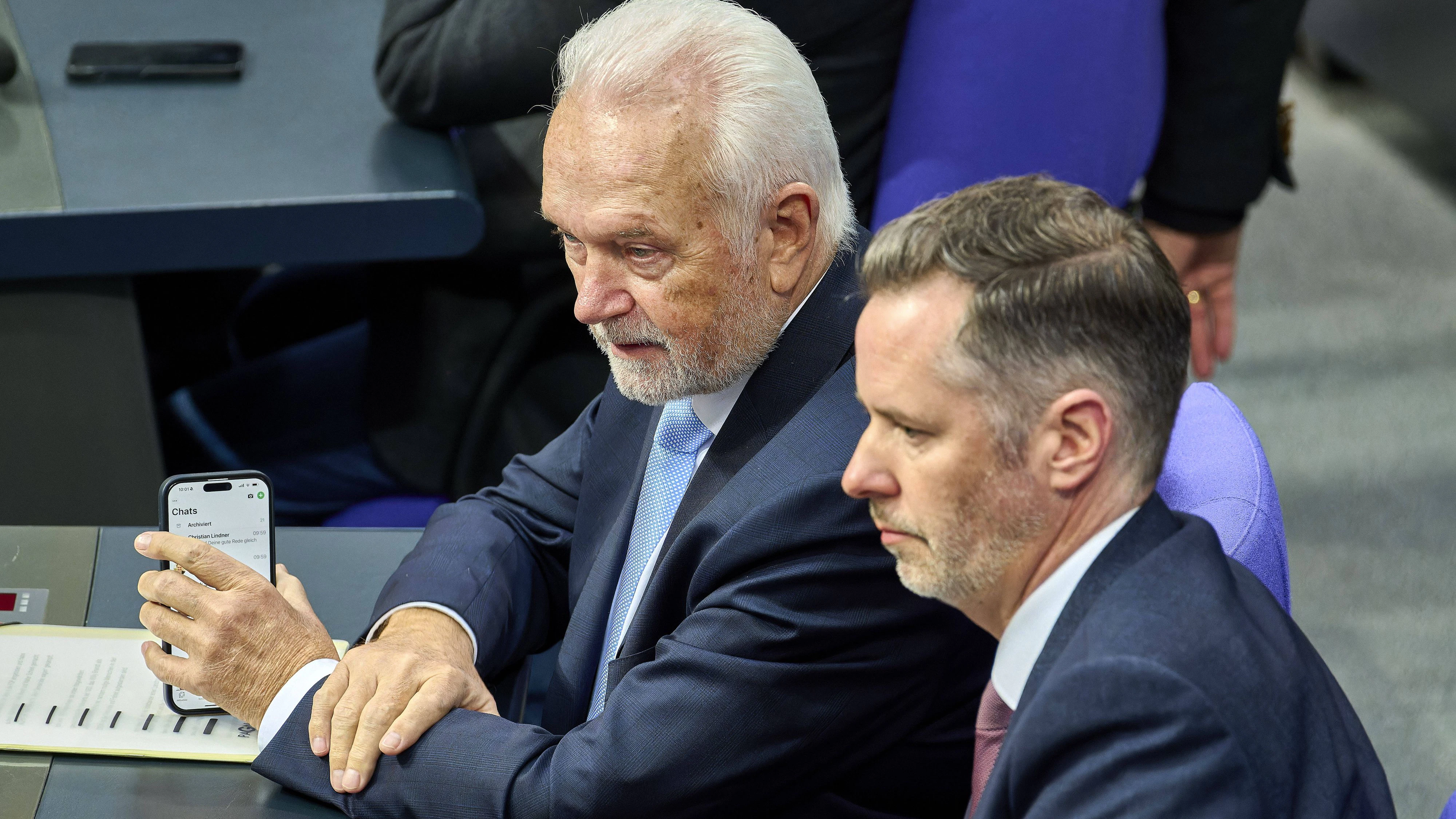 Christian Dürr (vorne) ist aus dem Rennen. Wolfgang Kubicki (hinten) soll den Vorsitz übernehmen.