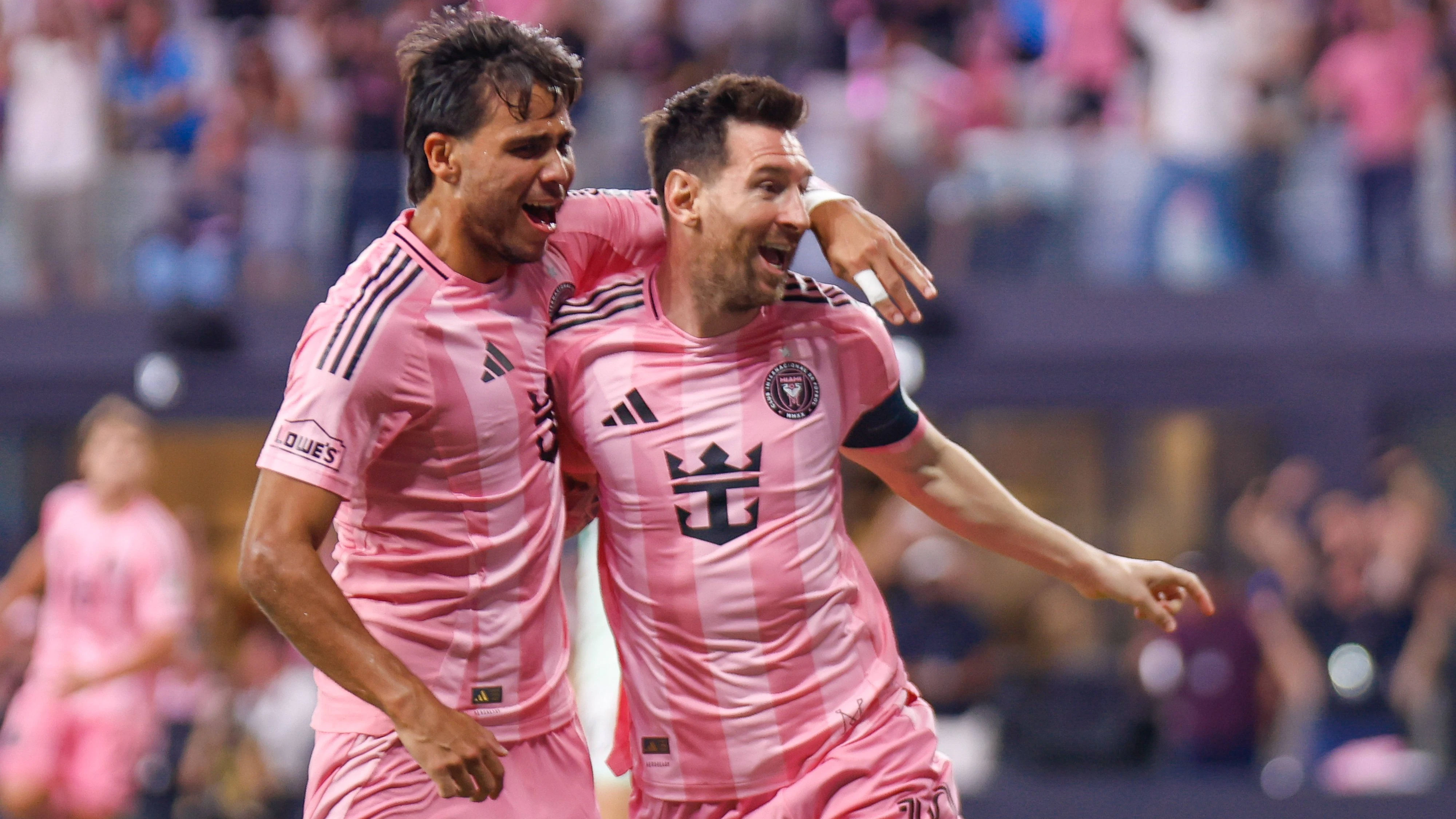 Lionel Messi und Teamkollege Telasco Segovia