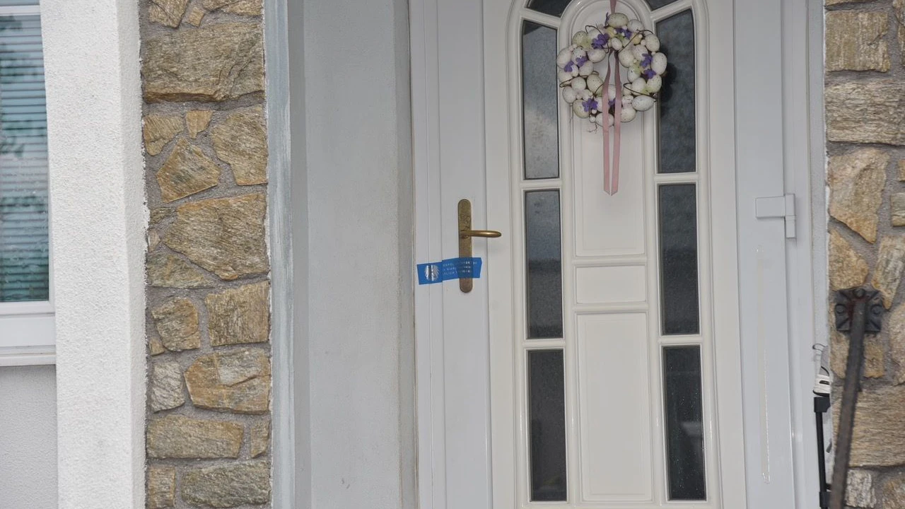 Heute.at - Killer schoss auf Frau, stach zu und schleifte sie raus