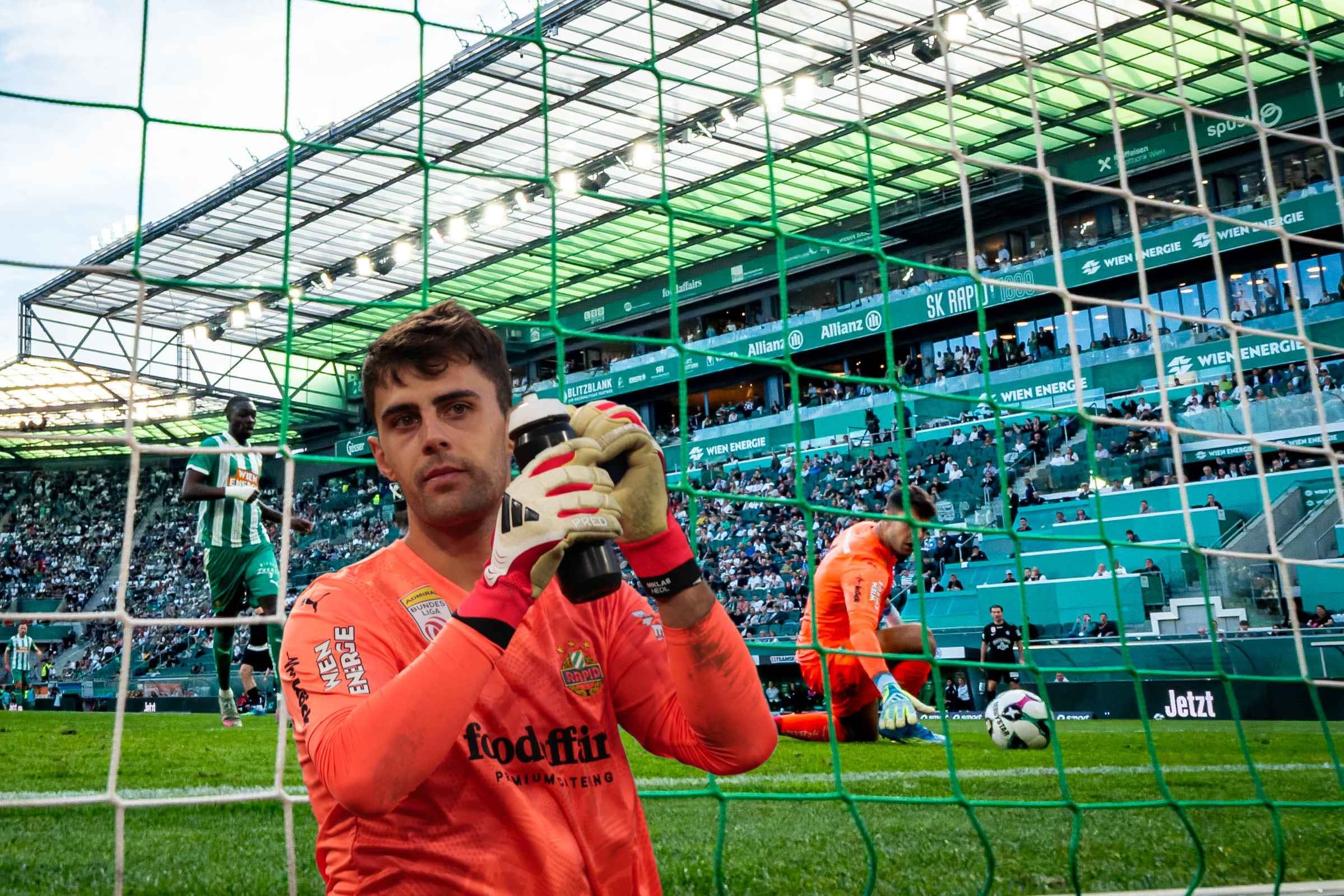 Niklas Hedl leistete sich gegen Sturm einen folgenschweren Schnitzer.