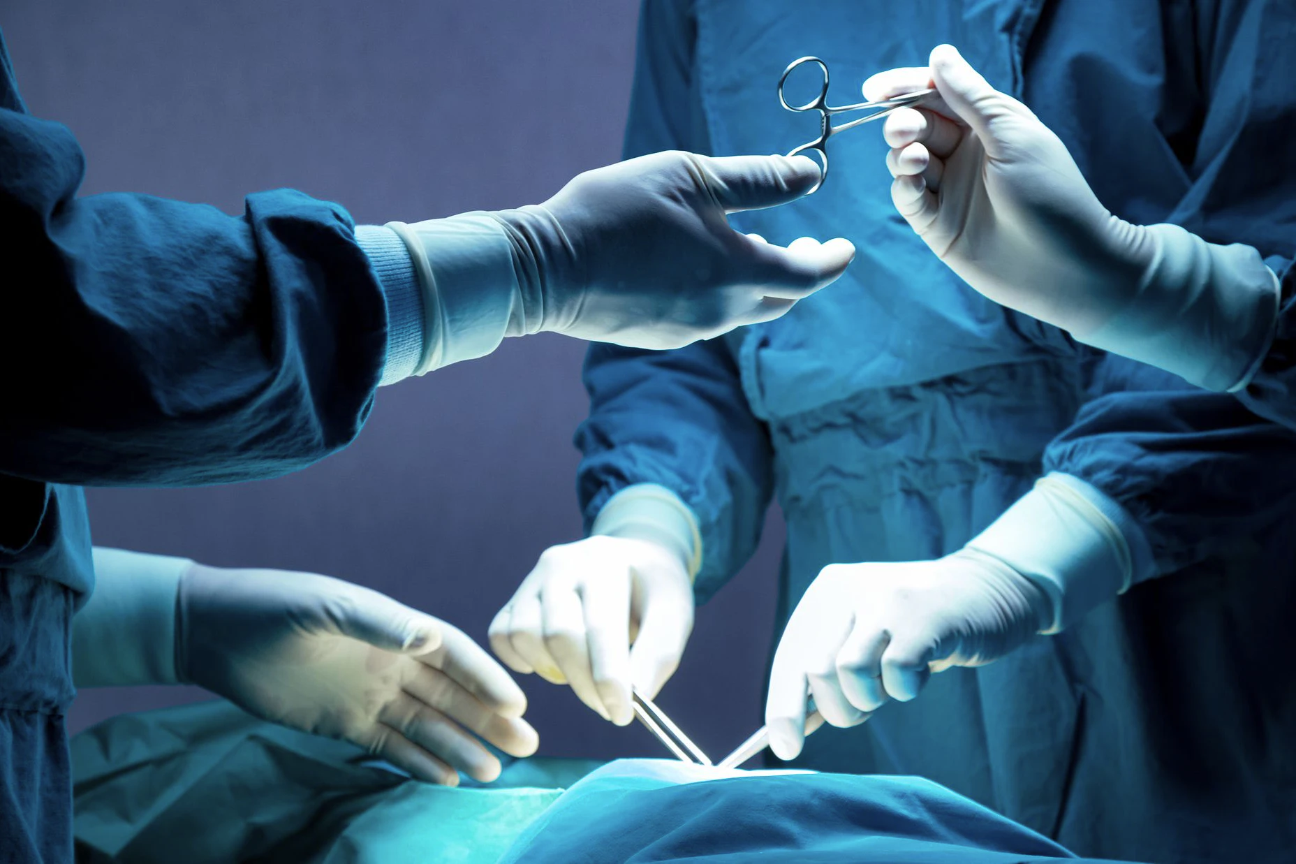 Acht Jahre und zehn Operationen dauerte die medizinische Leidensgeschichte von Hans Peter Doskozil, ehe ihm nun der Kehlkopf enfernt werden musste