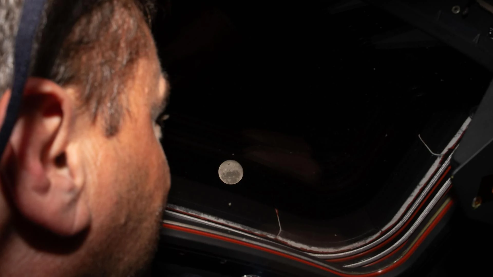 Heute.at - Tränen im All: Mondkrater trägt Namen verstorbener Frau