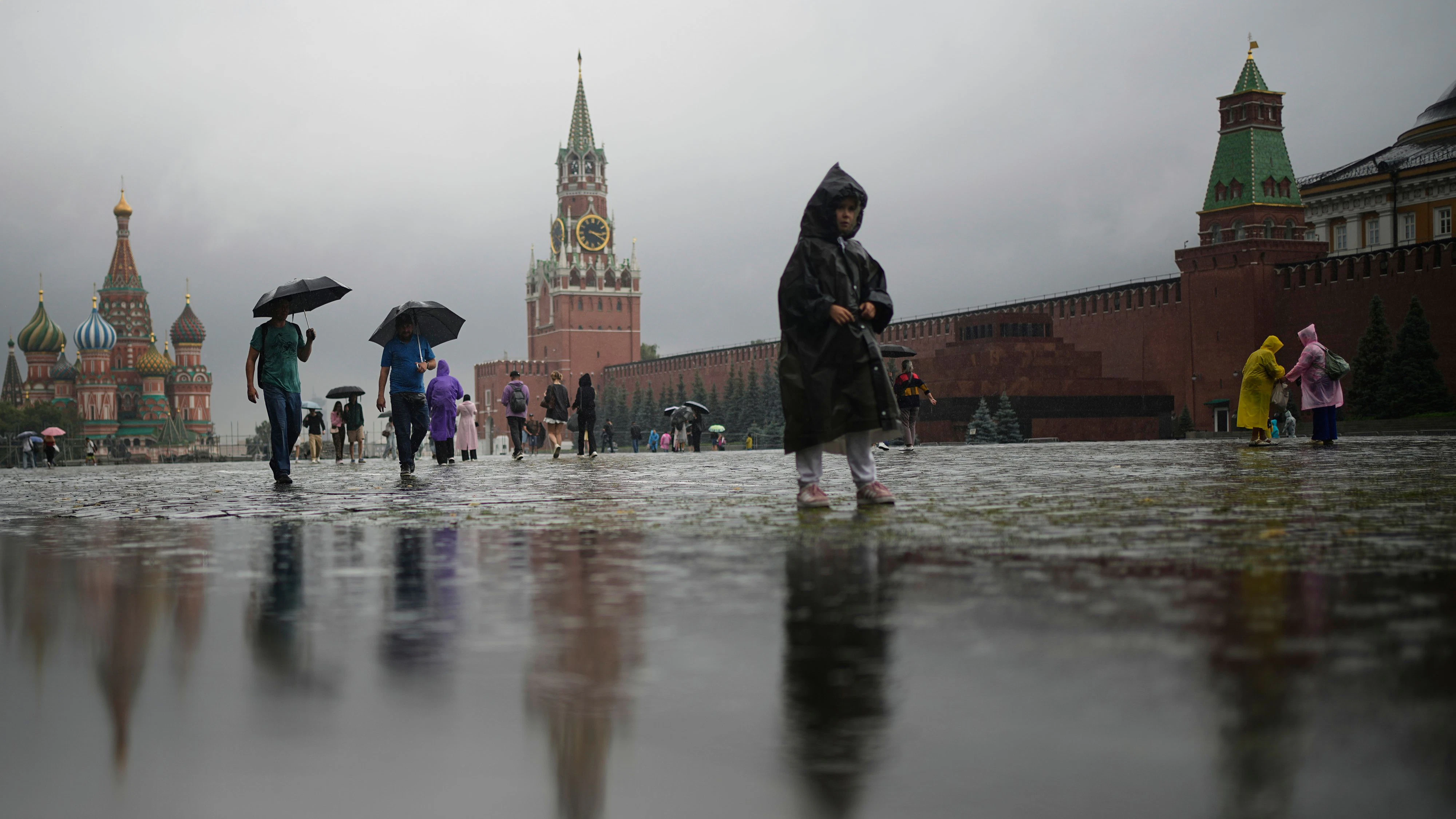 Heute.at - Mindestens fünf Tote bei Überschwemmungen in Russland