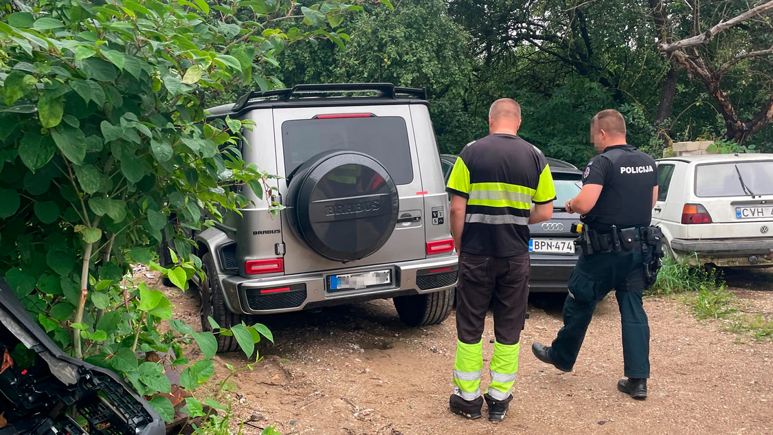 Die G-Klasse wurde von der Bande nach Litauen geschoben. 