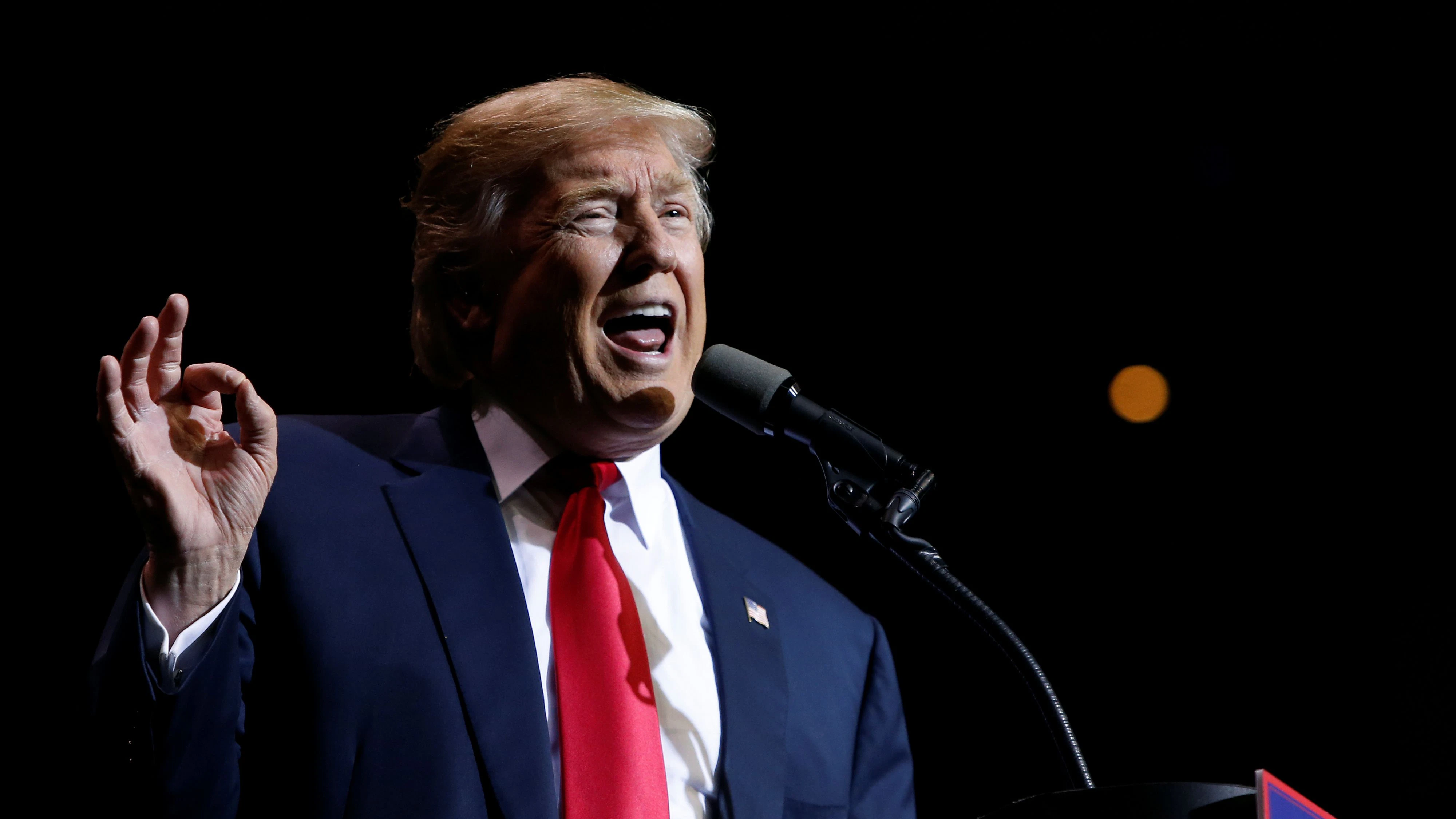 US-Präsident Donald Trump kündigt massive Gewalt im Iran an.