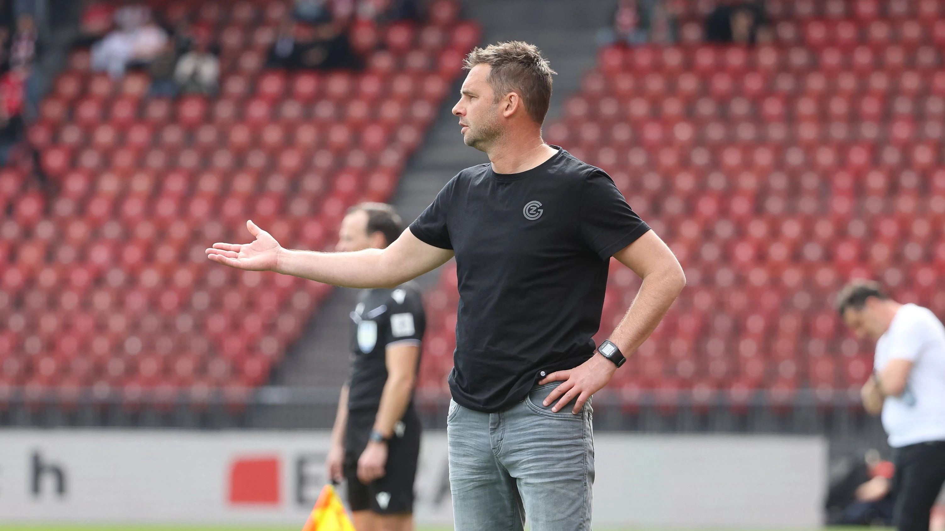 Grasshopper - FC Sion Trainer Gernot Messner GC 06.04.2026 Stadion Letzigrund Zuerich, SCHWEIZ, Saison 2025/2026 Herren Fussball Super League Grasshopper Club Zuerich - FC Sion Trainer Gernot Messner GC *** Grasshopper FC Sion Coach Gernot Messner GC 06 04 2026 Stadium Letzigrund Zuerich, SWITZERLAND, Season 2025 2026 Men Football Super League Grasshopper Club Zuerich FC Sion Coach Gernot Messner GC PUBLICATIONxNOTxINxSUI