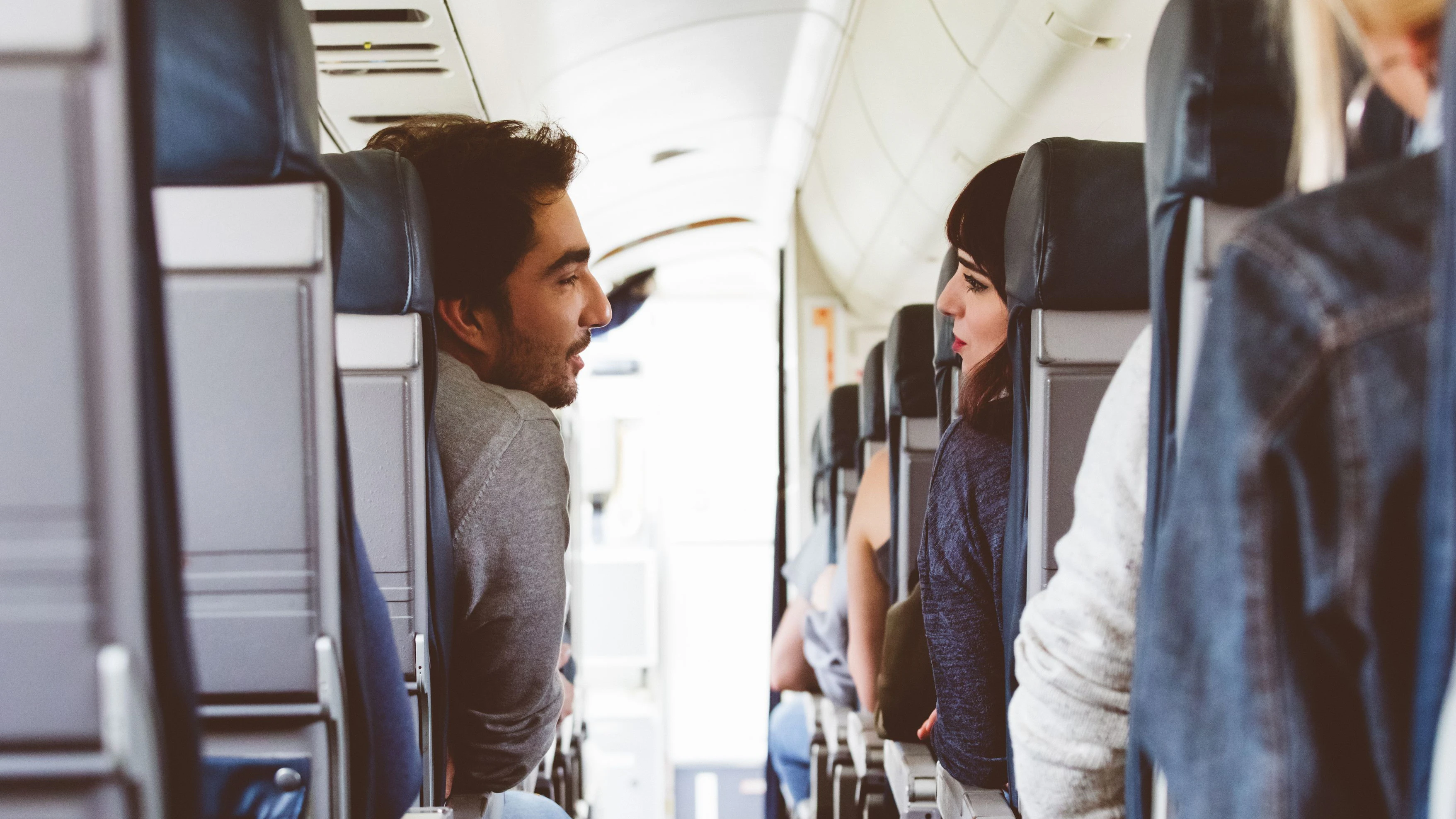 Paar im Flieger...