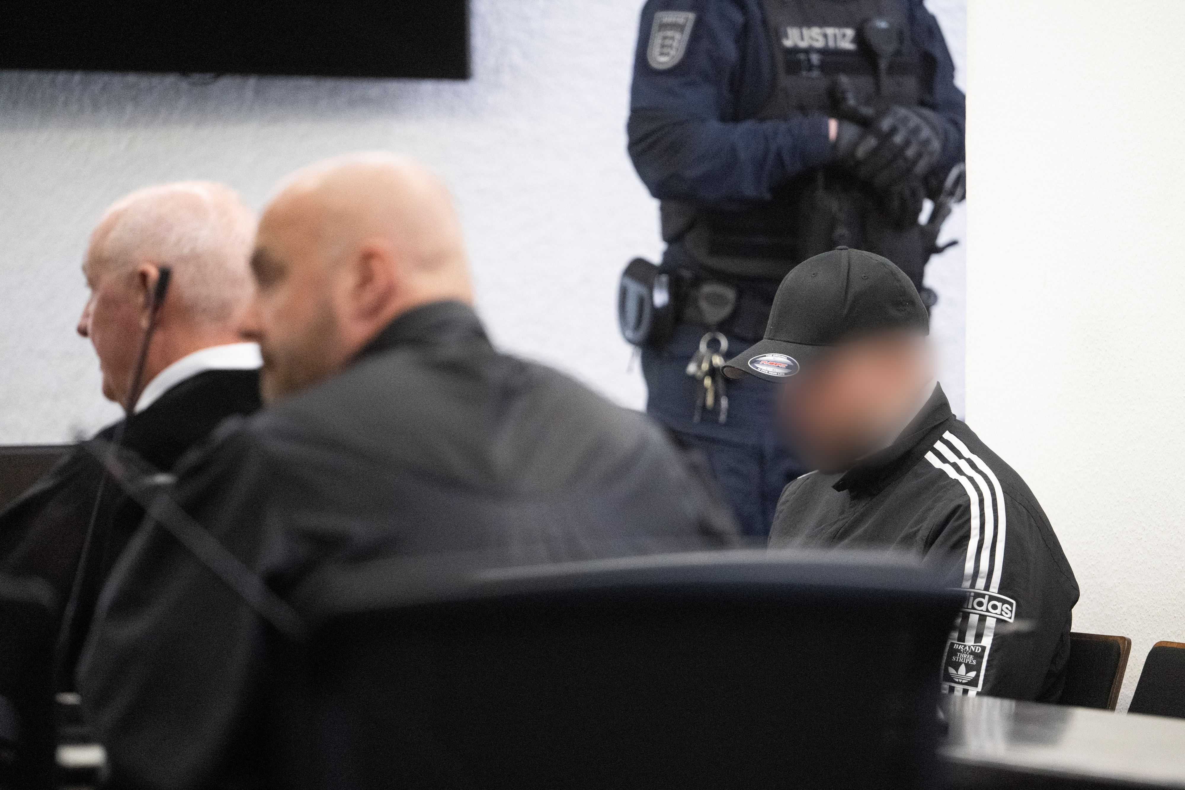 Der Hauptangeklagte im Prozess wurde wegen Mordes zu lebenslanger Haft verurteilt.