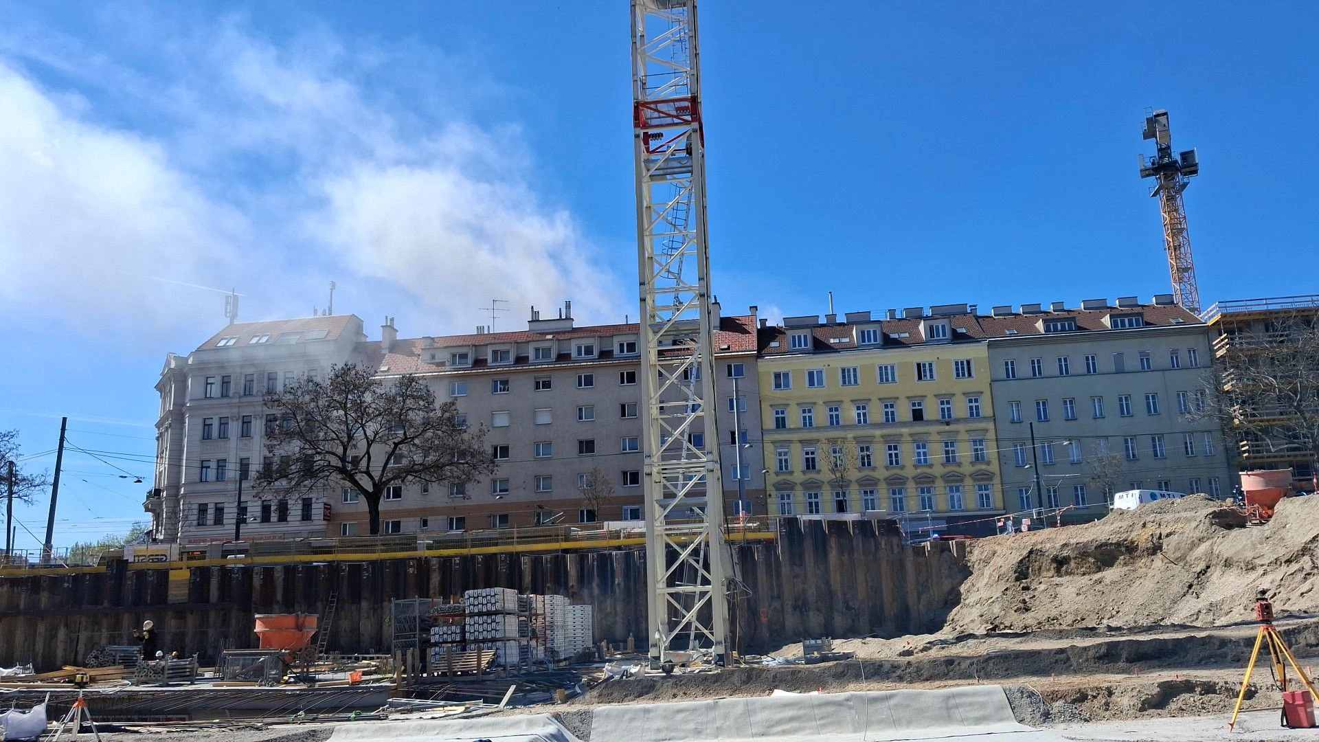 Der Rauch war bereits von weitem zu sehen.