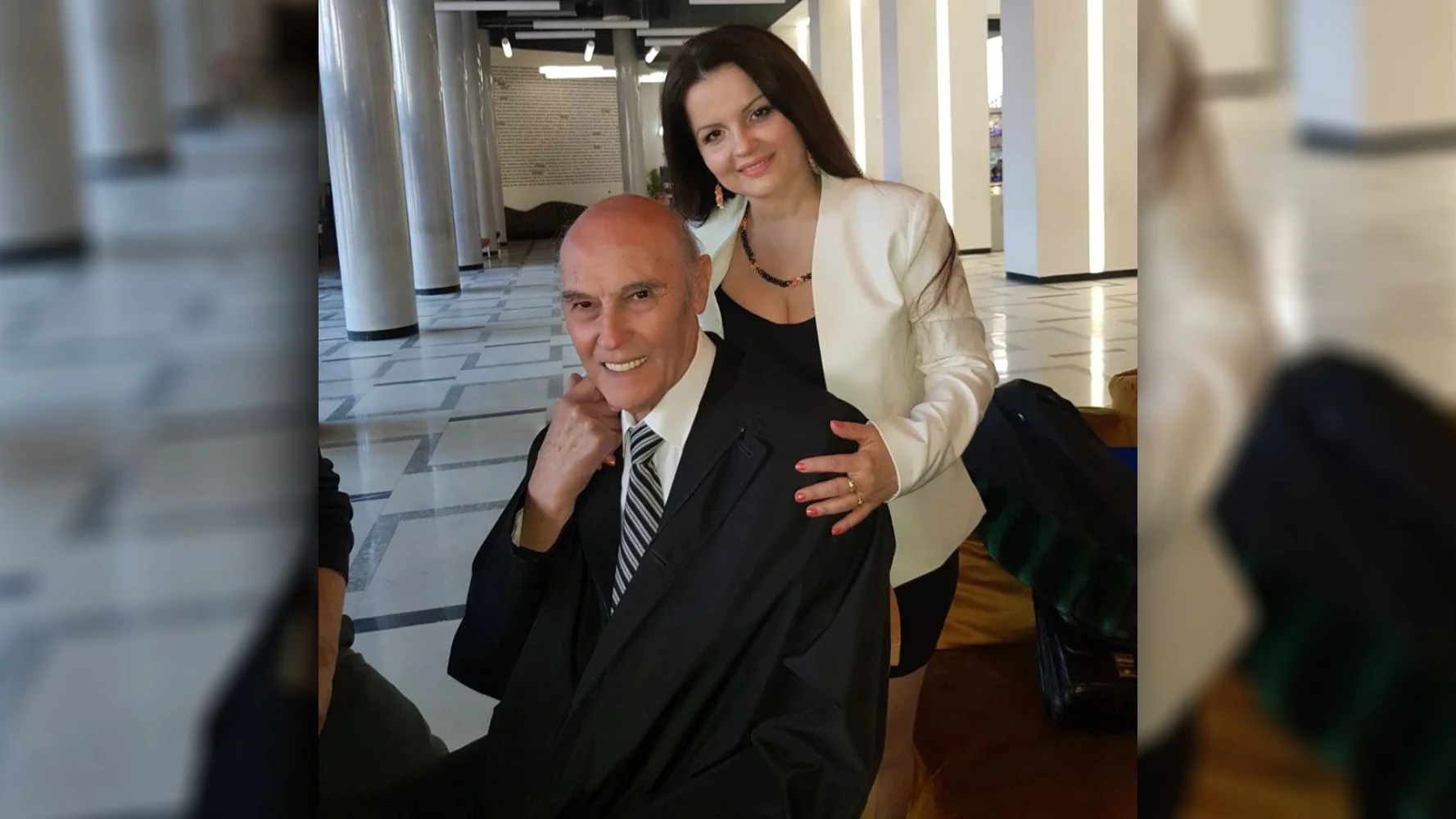 Heute.at - Balkan-Sänger liebt Kollegin – Sie ist 41 Jahre jünger