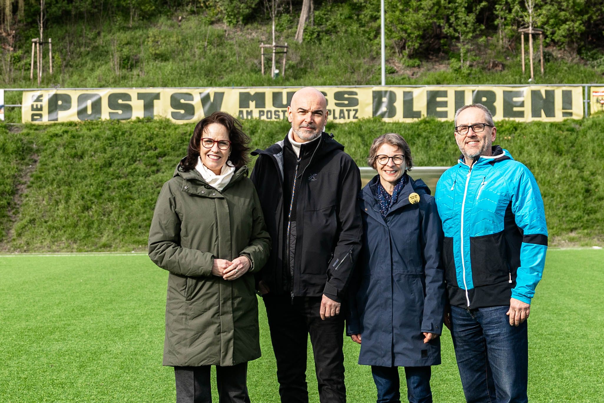 Der Pachtvertrag läuft aus, nun bangen Sportler und Schulkinder um den Erhalt des Geländes. Das Areal könnte zugebaut werden – eine Petition läuft!