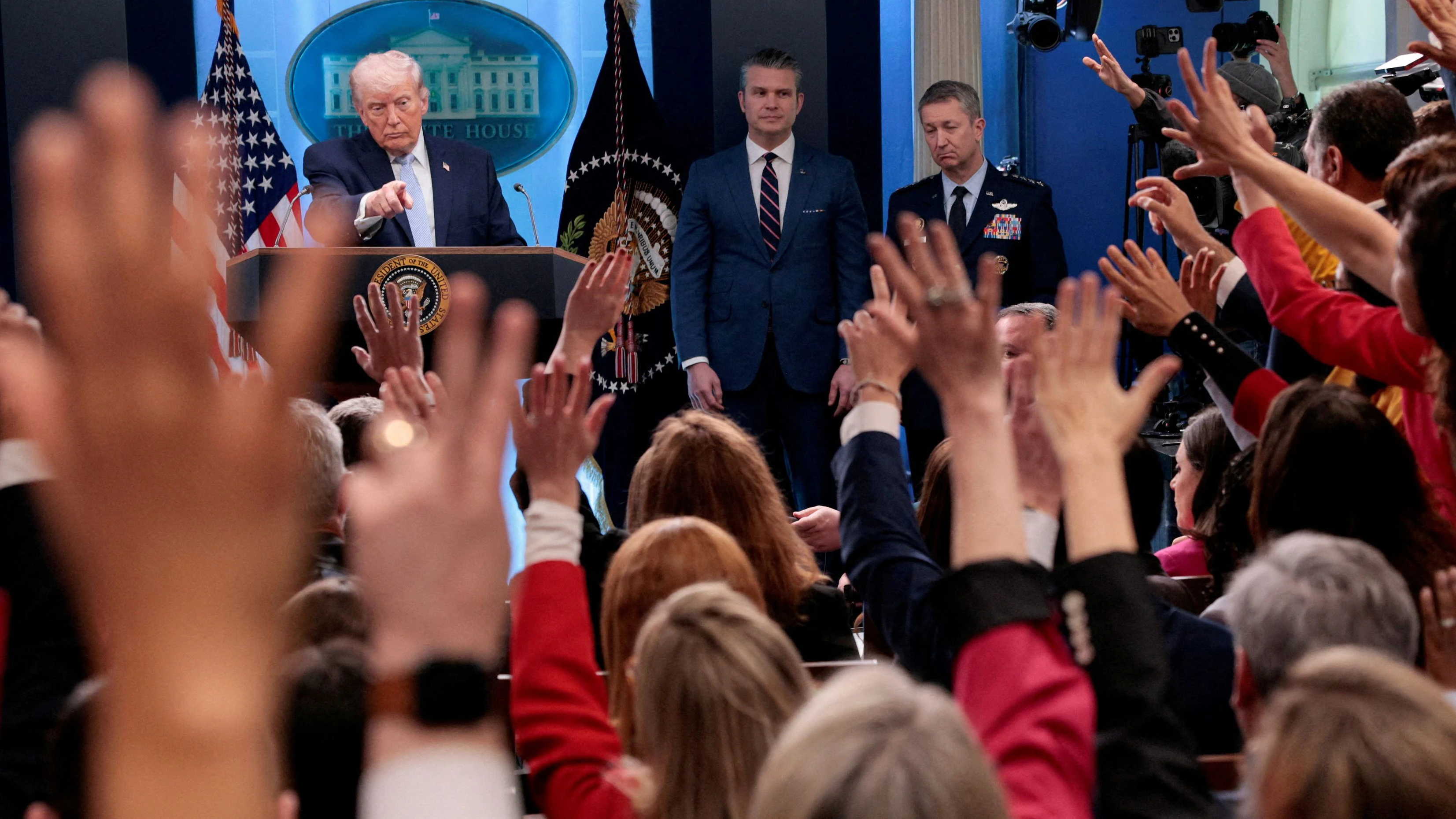 Es geht um Milliarden Mautgebühr für Straße von Hormus