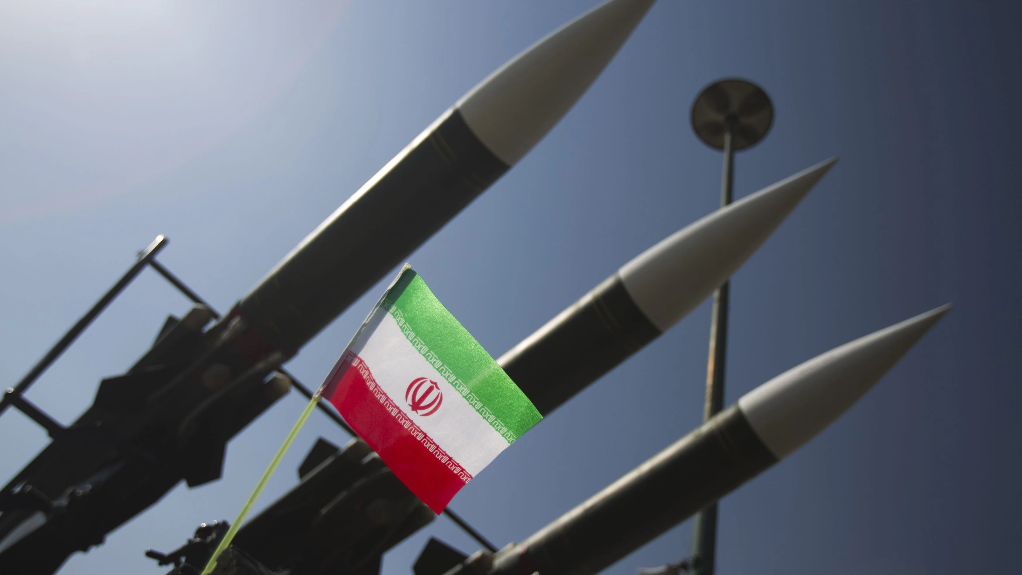 Der Iran feuert trotz Waffenruhe weiter Raketen ab. 