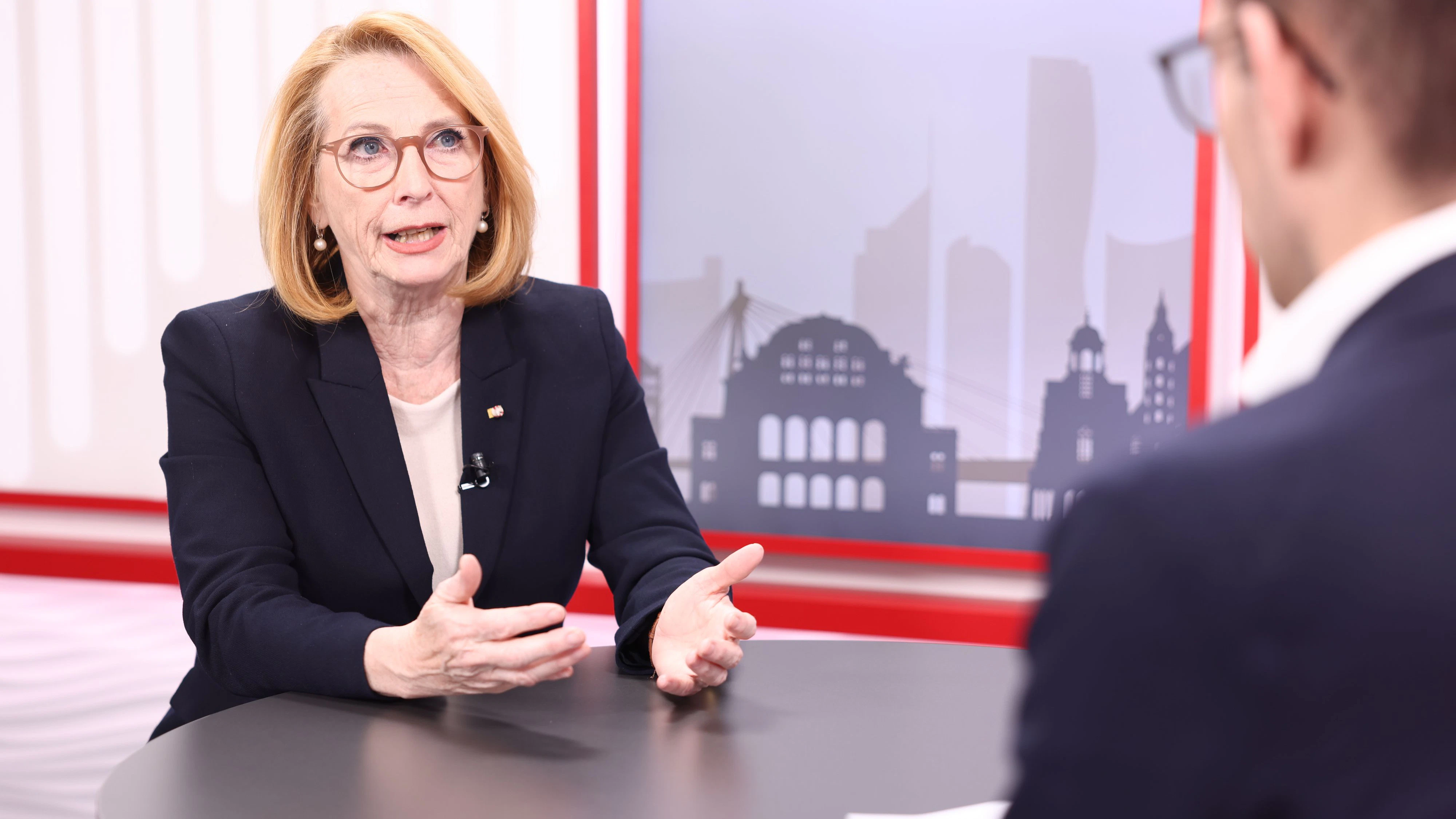 Heute.at - Doris Bures: SPÖ muss wieder Kraft der Mitte sein