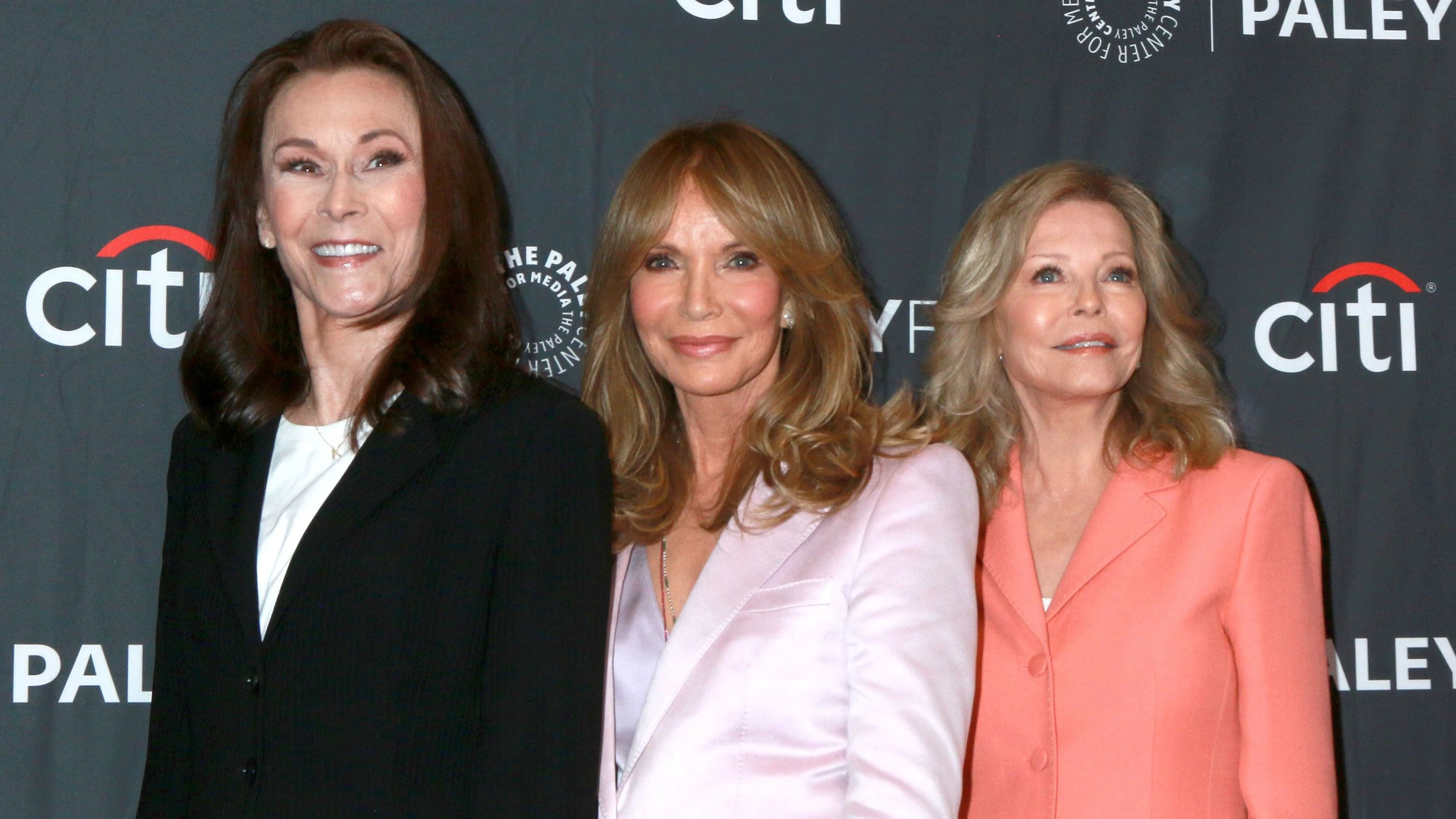 Kate Jackson, Jaclyn Smith und Cheryl Ladd beim 50-jährigen Jubiläum von "Drei Engel für Charlie".