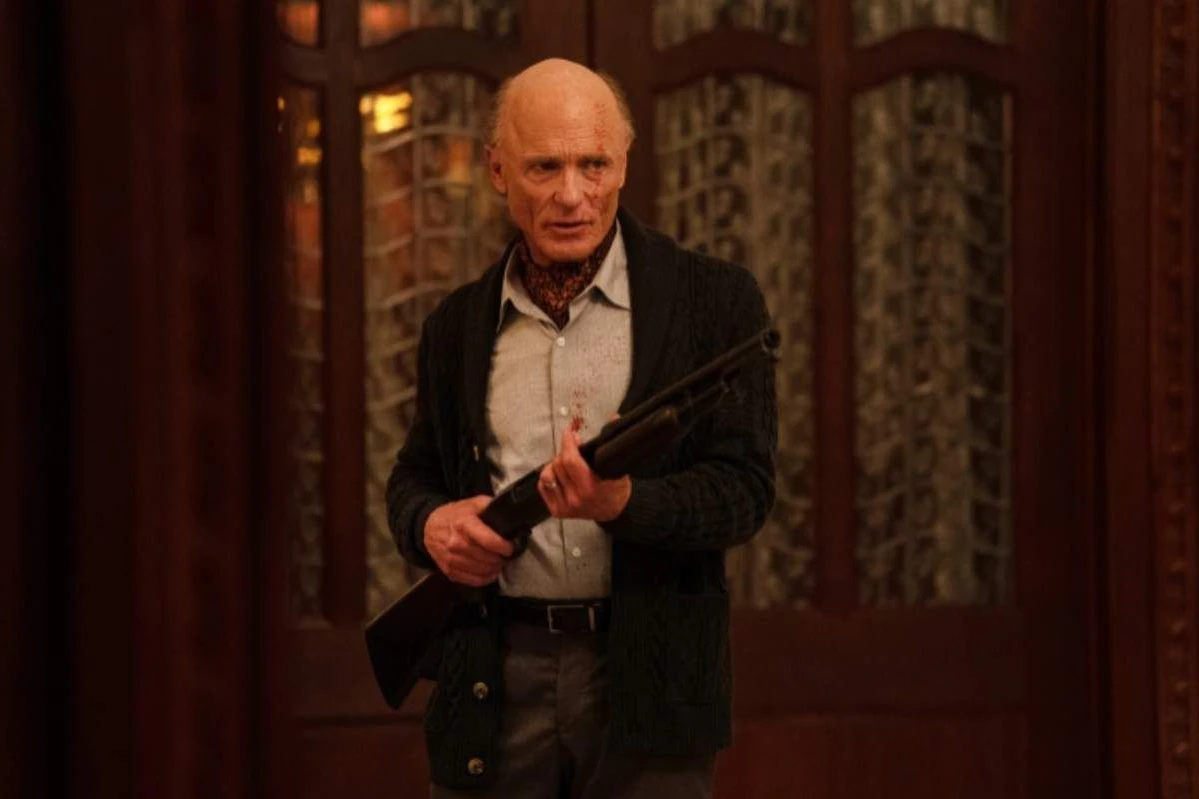 Hat nicht vor, sich den Erbfolgeplänen seines ungeliebten Enkels zu beugen: Patriarch Whitelaw Redfellow (Ed Harris)