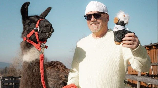 DJ Ötzi und sein neues Patentier auf Gut Aiderbichl