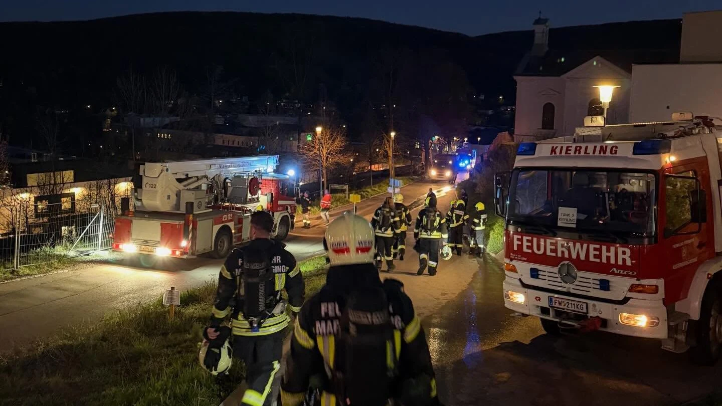 Ein Brand im Museum Gugging forderte rund 150 Feuerwehrleute. 
