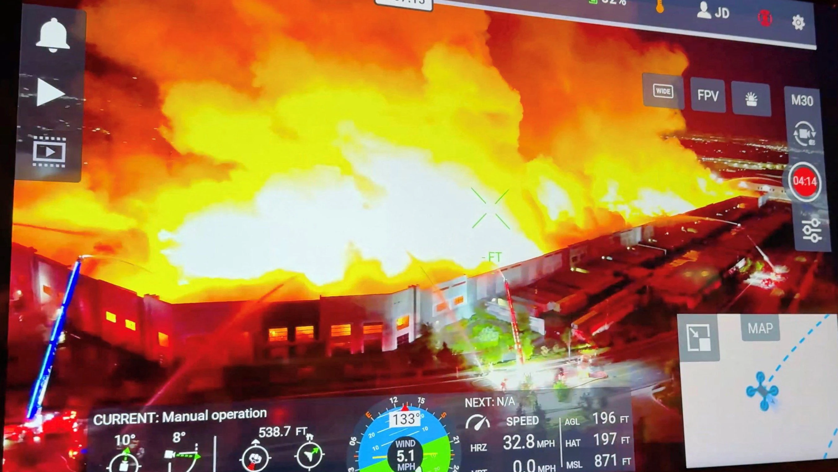 Heute.at - Wütender Angestellter fackelt mega Klopapier-Lager ab