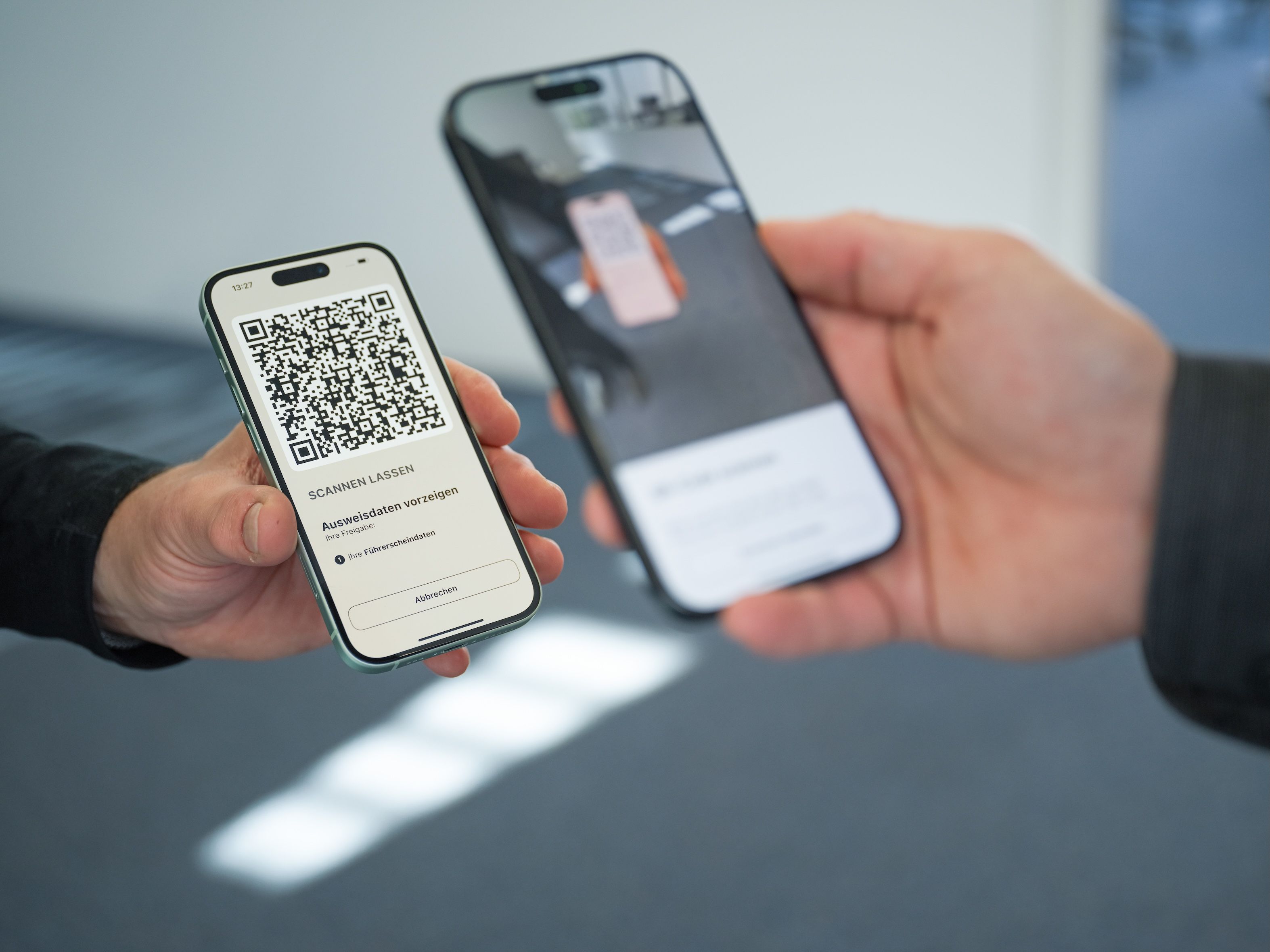 Nach dem Führerschein wird auch der Studierendenausweis digital.