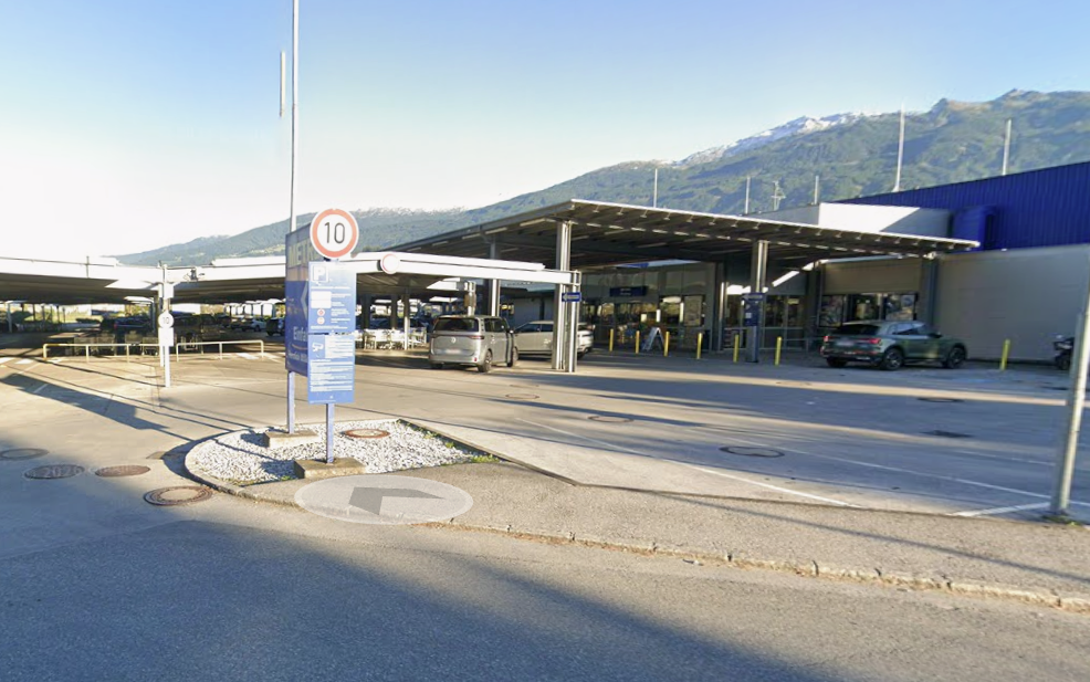 Der Vorfall ereignete sich am 14. März am METRO Parkplatz in Rum.