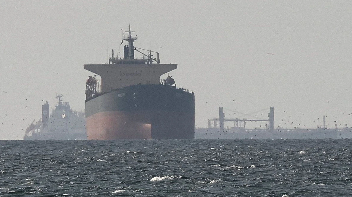 Die Straße von Hormus ist nur extrem eingeschränkt befahrbar und steht weiter unter iranischer Kontrolle.