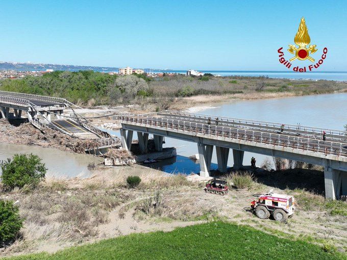 Der Erdrutsch sorgt für Chaos in Süditalien.