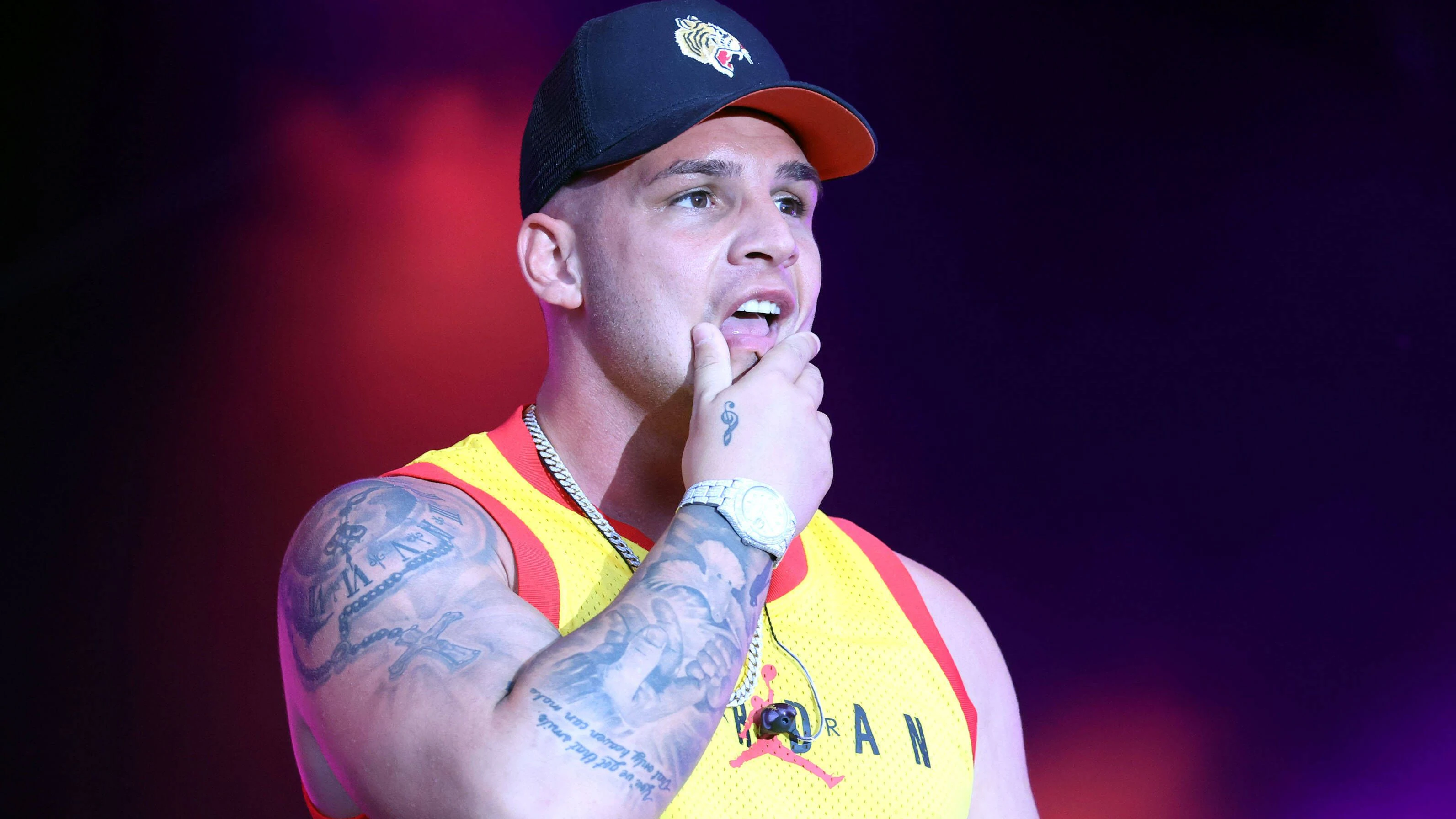 Pietro Lombardis Tattoo hat sich durch einen Sonnenbrand verändert.