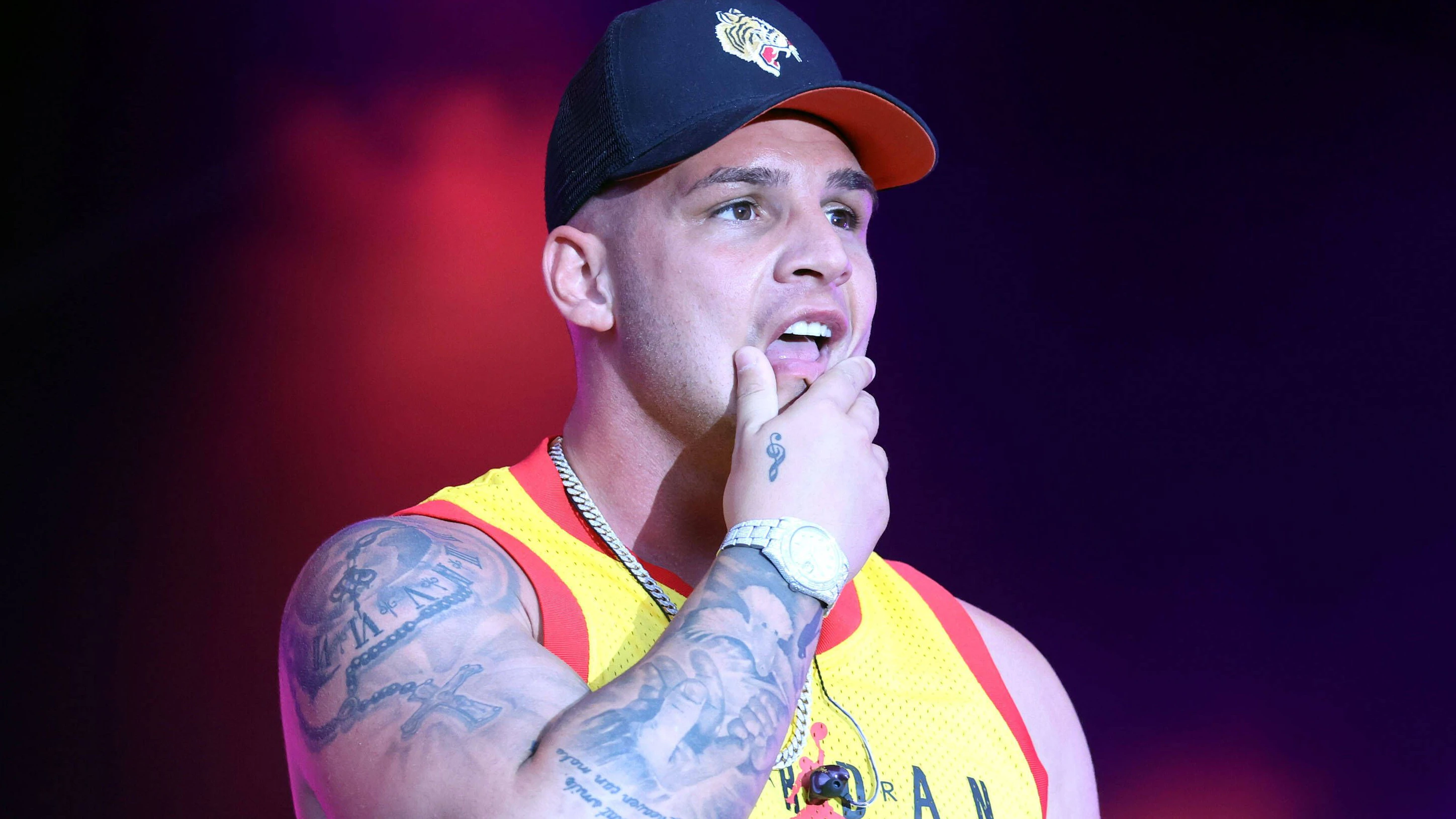 Pietro Lombardis Tattoo hat sich durch einen Sonnenbrand verändert.