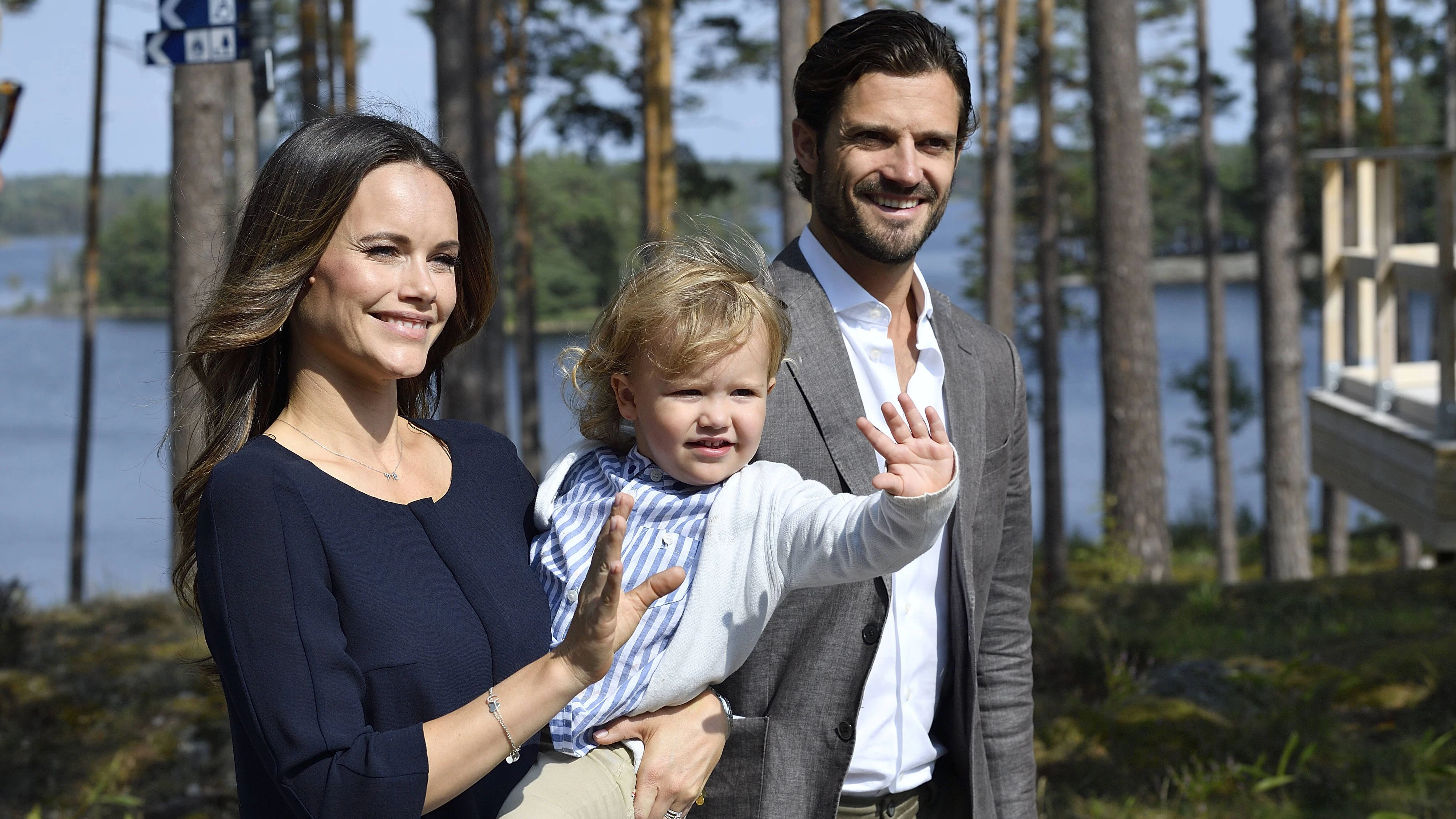 Sofia, Prinz Alexander und Prinz Carl Phillip am Weg zur Einweihung des "Prinz-Alexander-Aussichtspunkts" am (22. August 2018)