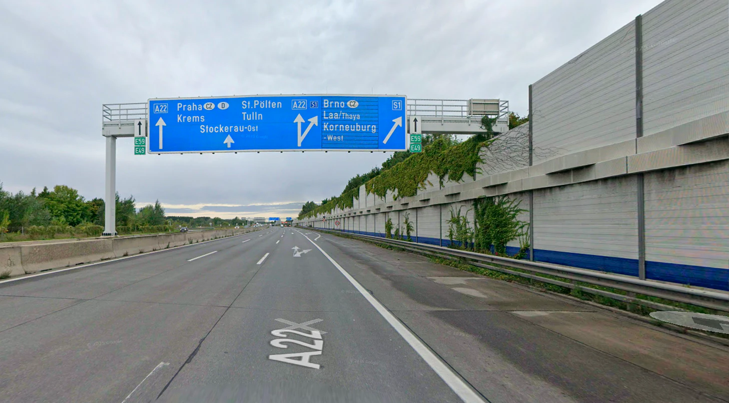 Als "Todeszone für Windschutzscheiben" ist dieser Autobahn-Abschnitt auf der A22 bei Pendlern bereits bekannt.