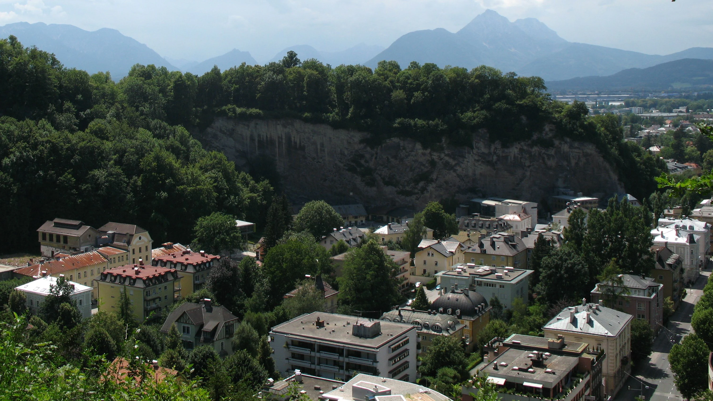 Im Stadtteil Riedenburg wird um Parkplätze gestritten.