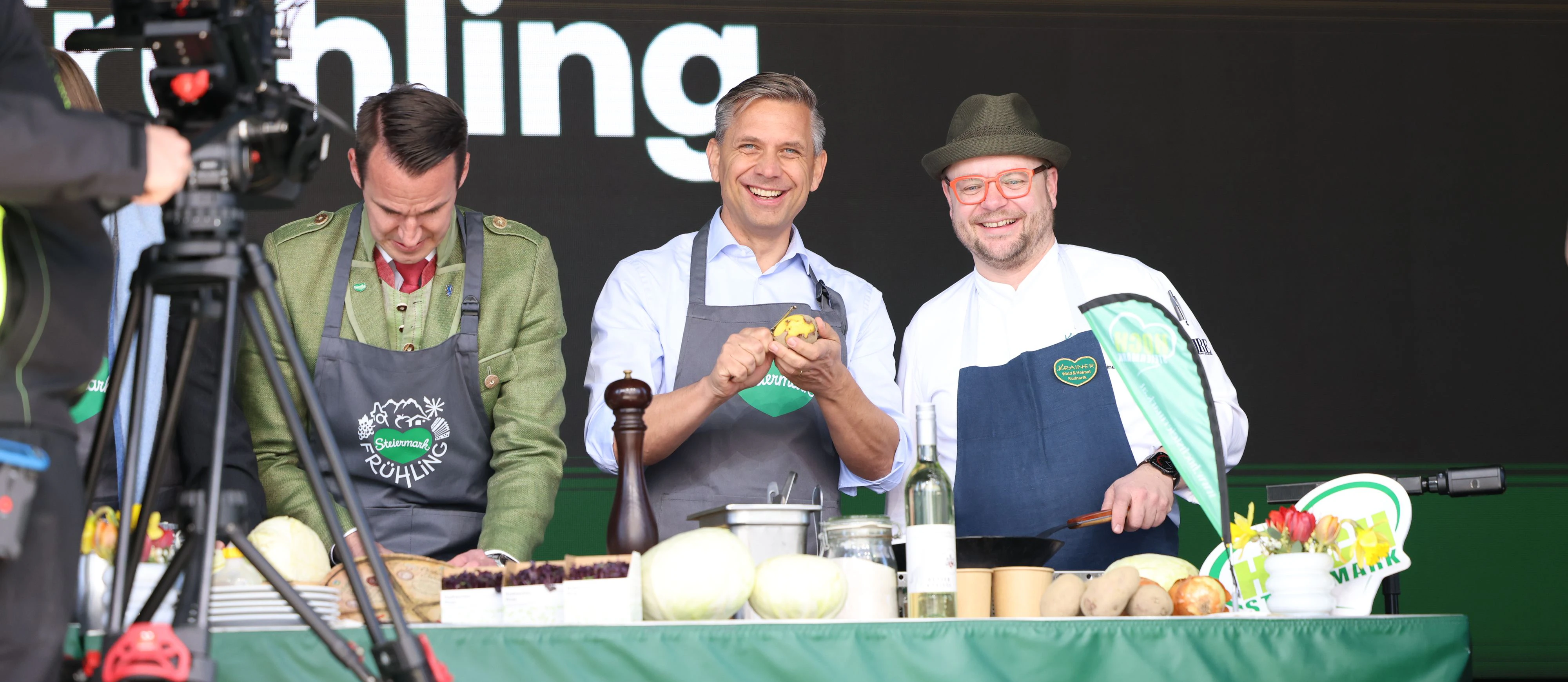 ... einmal Erdäpfel schälen, ohne Augen ausstechen, bitte!