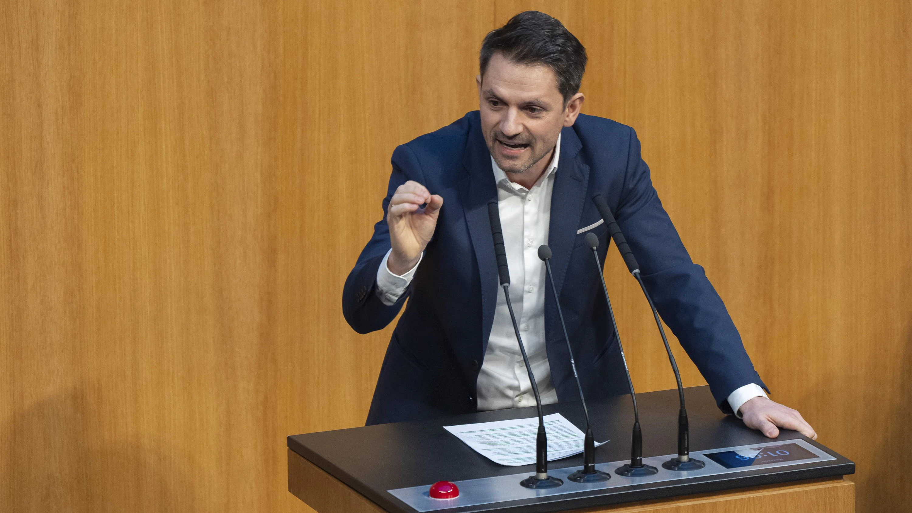 jakob schwarz, erste nationalratssitzung im jahr 2025, parlament, nationalrat, plenum, abgeordnete, 20250122 foto: helmut graf/tageszeitung heute