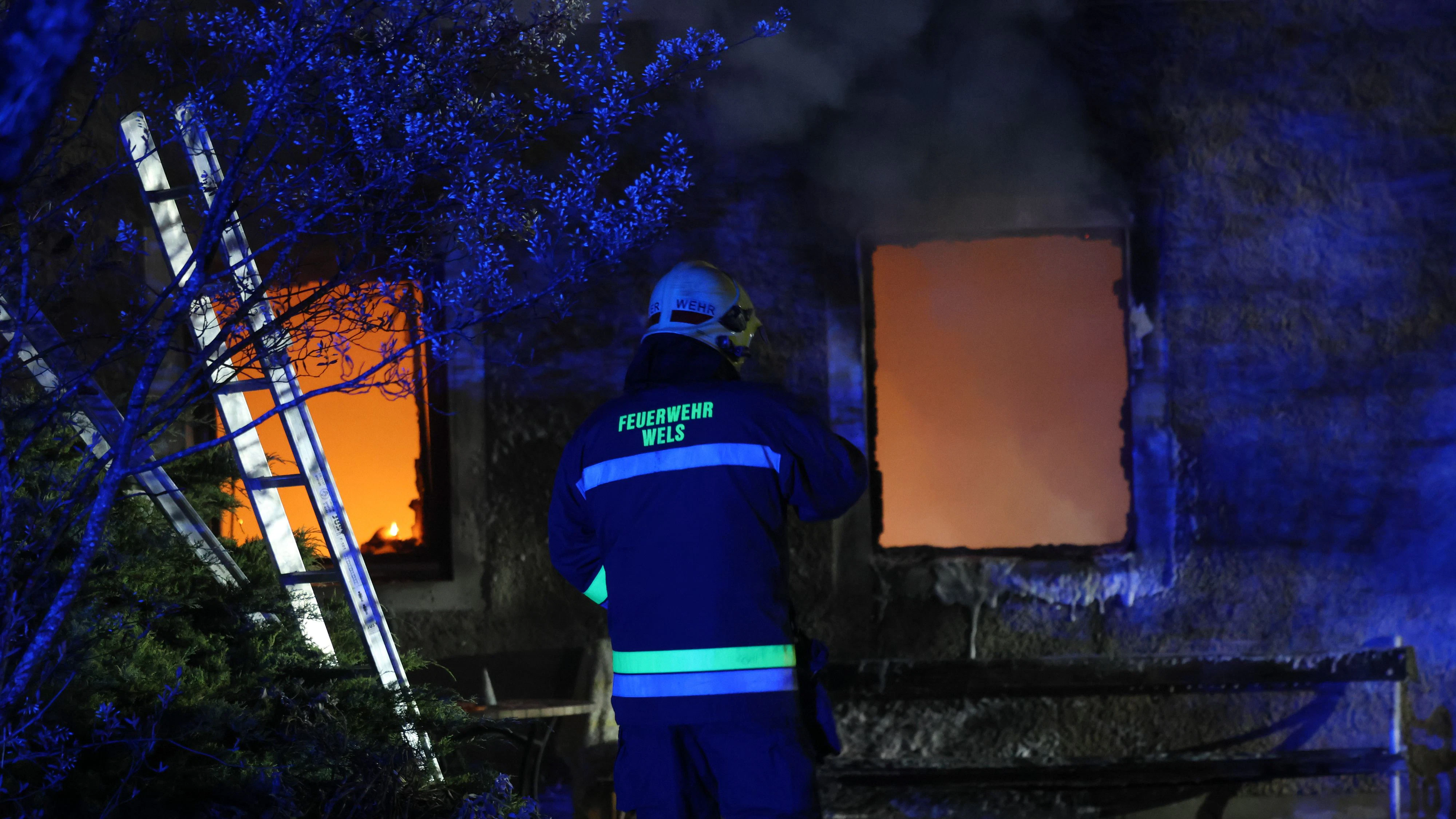 Die Brandursache wird jetzt ermittelt.
